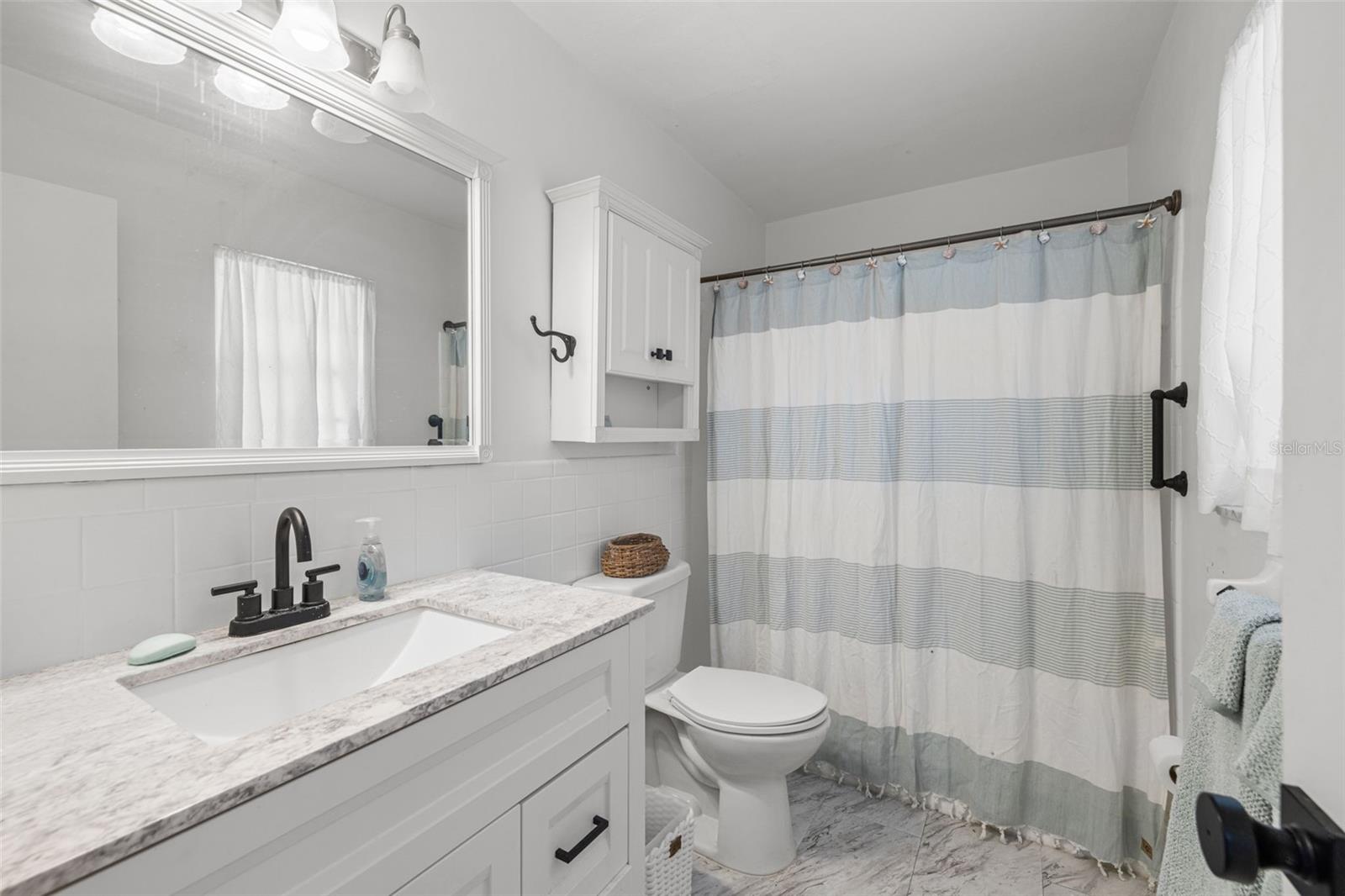 DOUGLAS ARMS - Residential