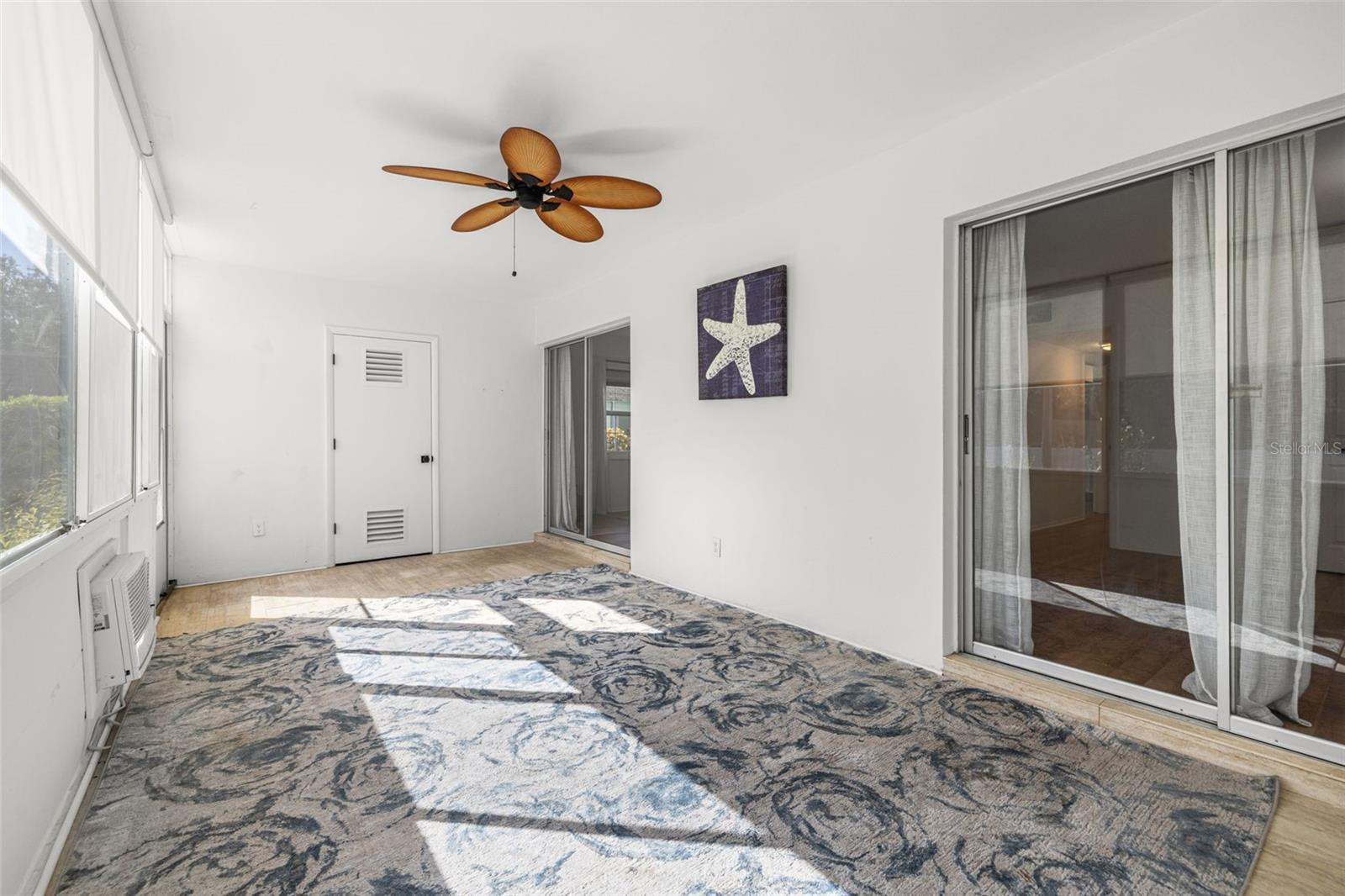 DOUGLAS ARMS - Residential