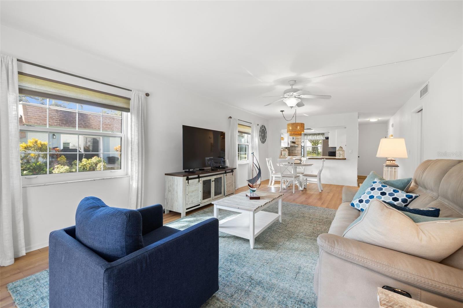 DOUGLAS ARMS - Residential