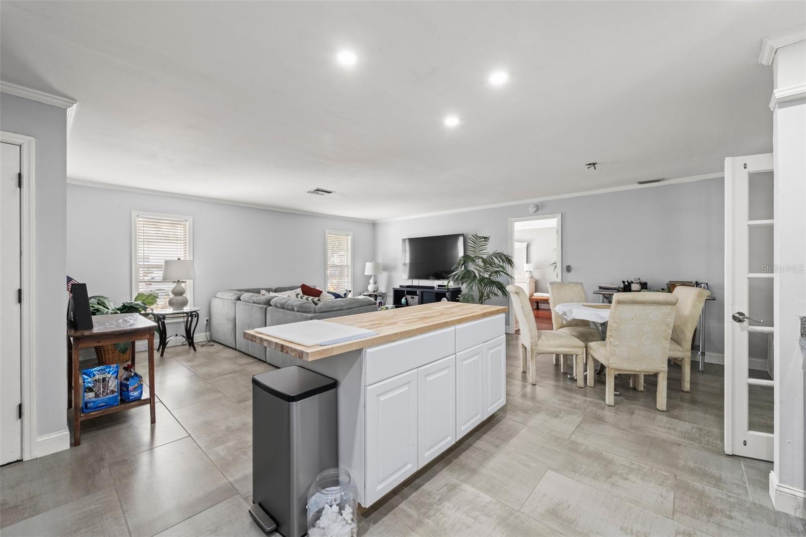 POINTE WEST - Residential