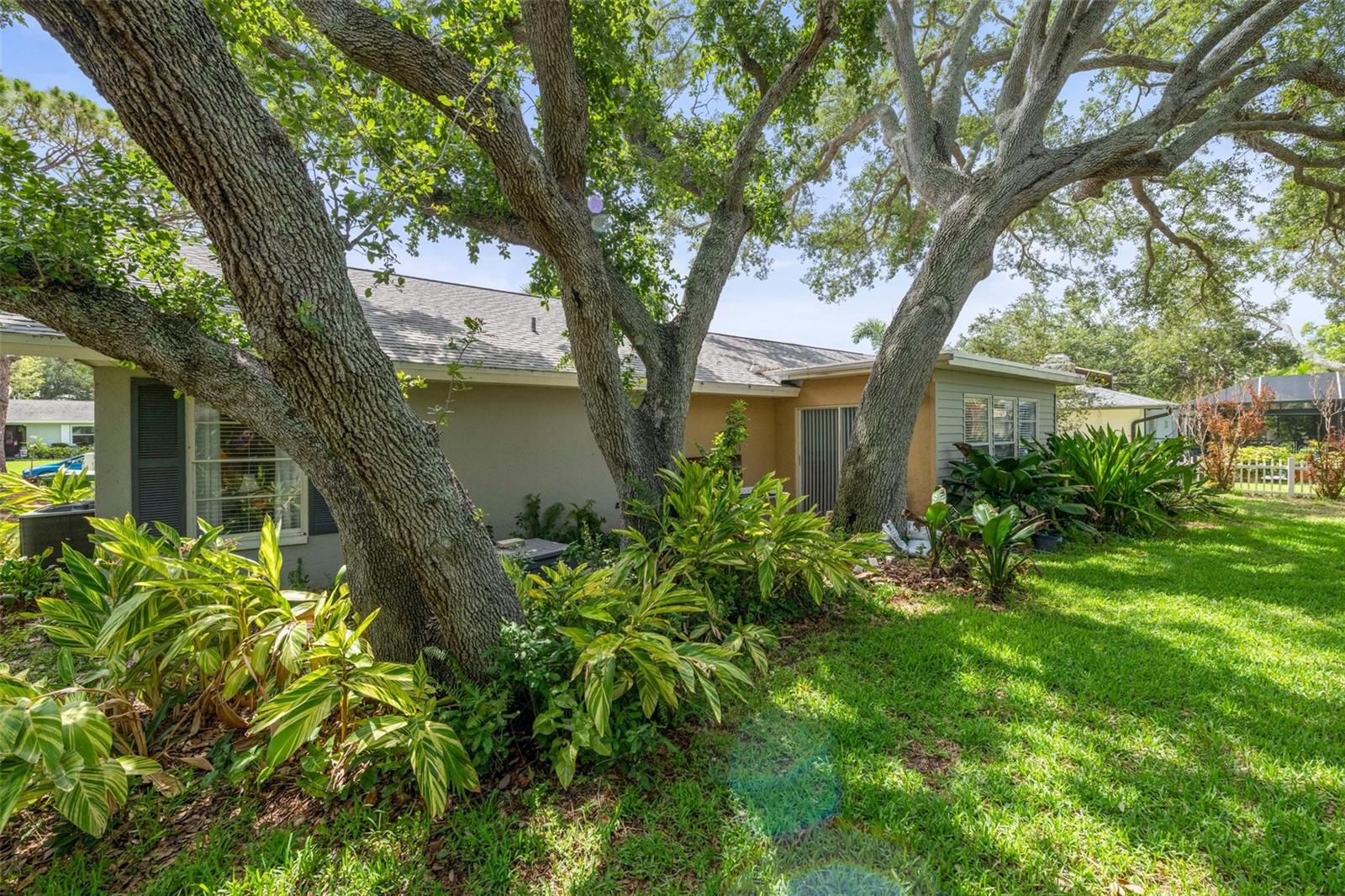 POINTE WEST - Residential