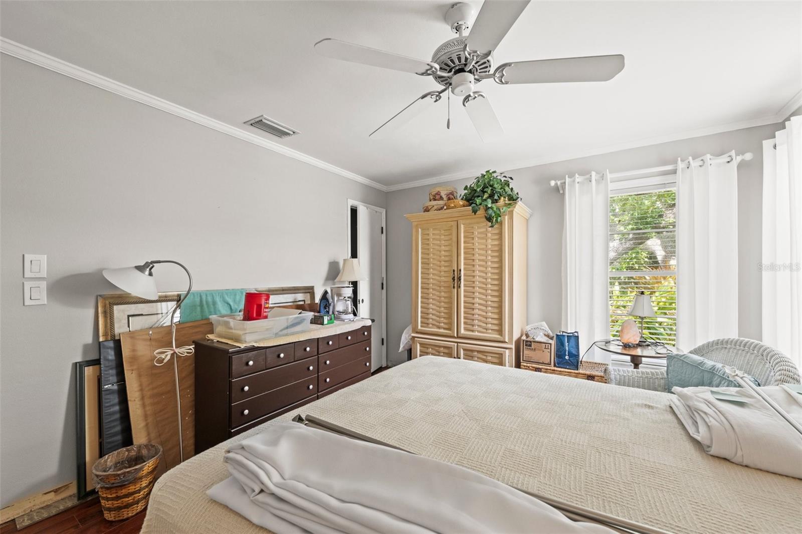 POINTE WEST - Residential