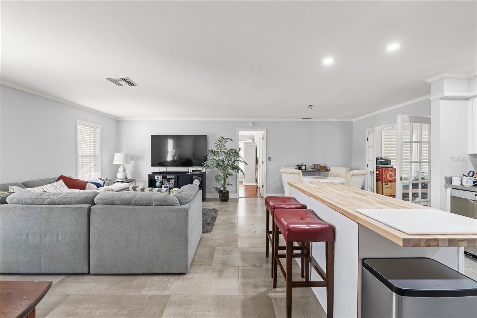 POINTE WEST - Residential