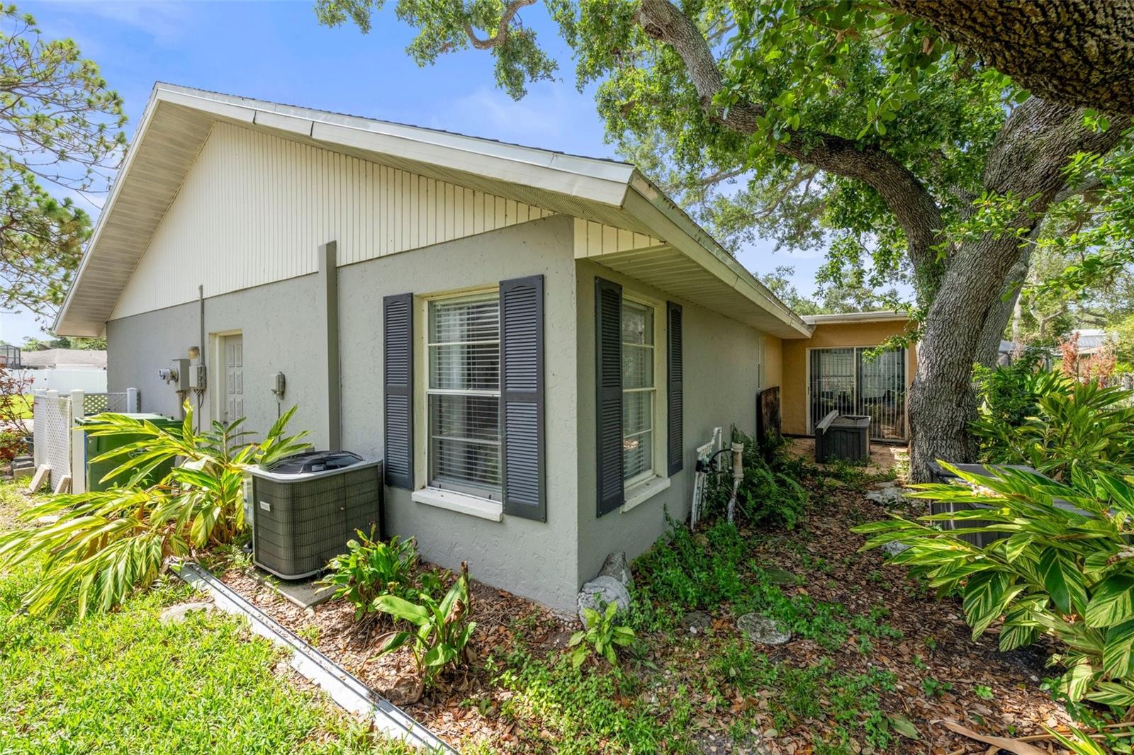 POINTE WEST - Residential