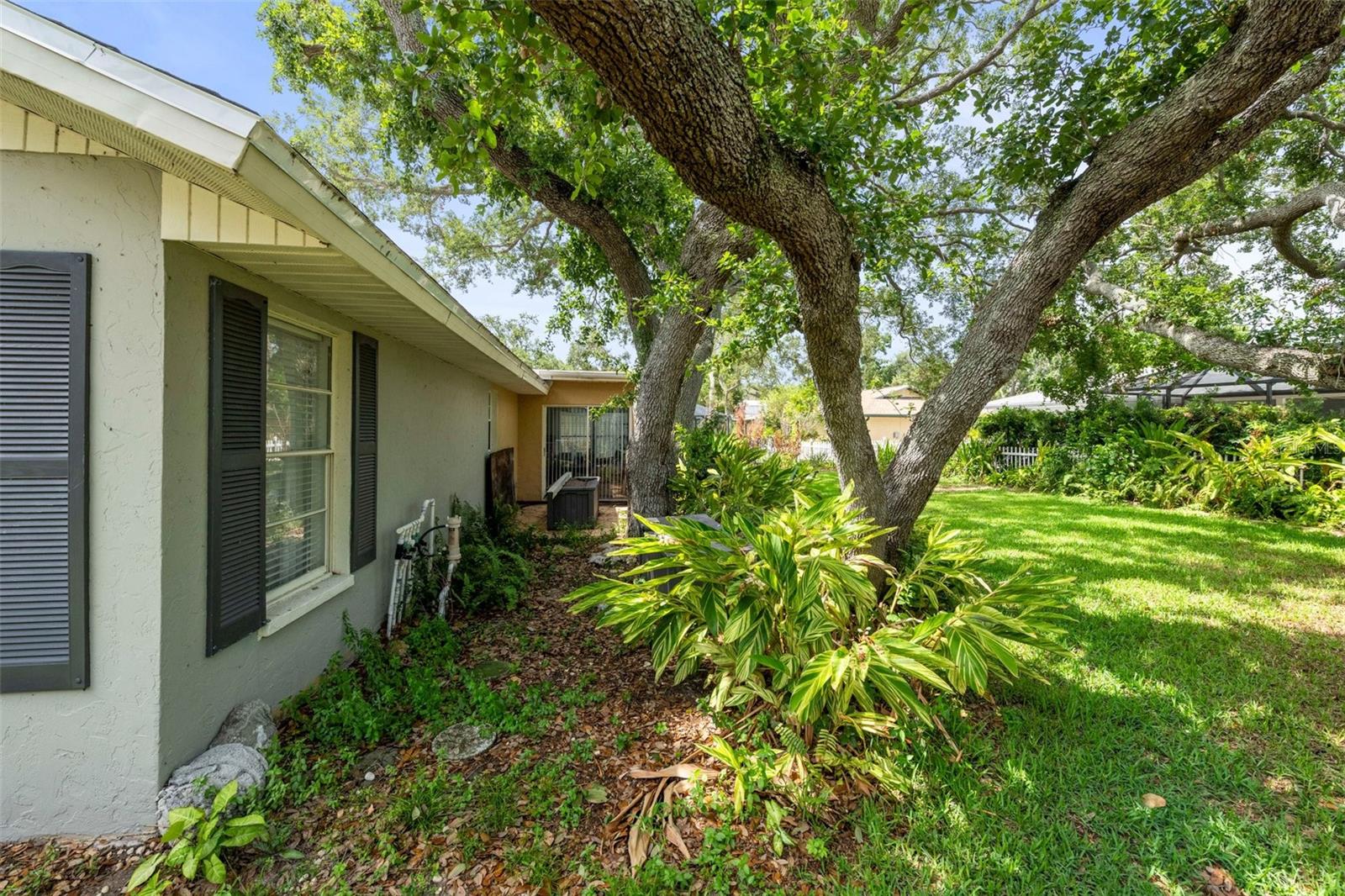 POINTE WEST - Residential