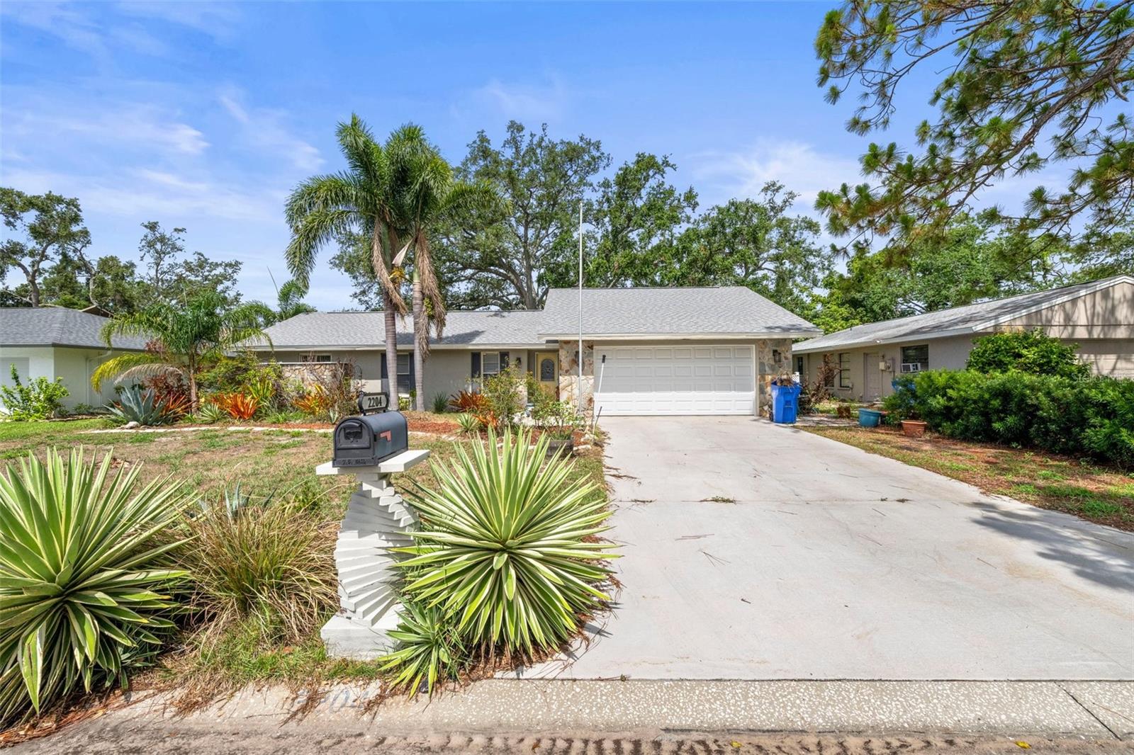 POINTE WEST - Residential