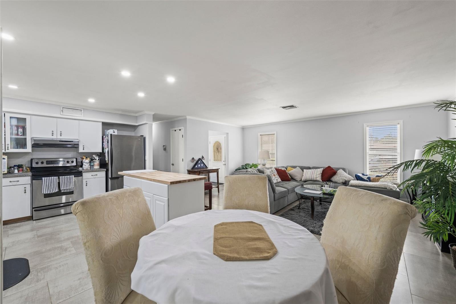 POINTE WEST - Residential