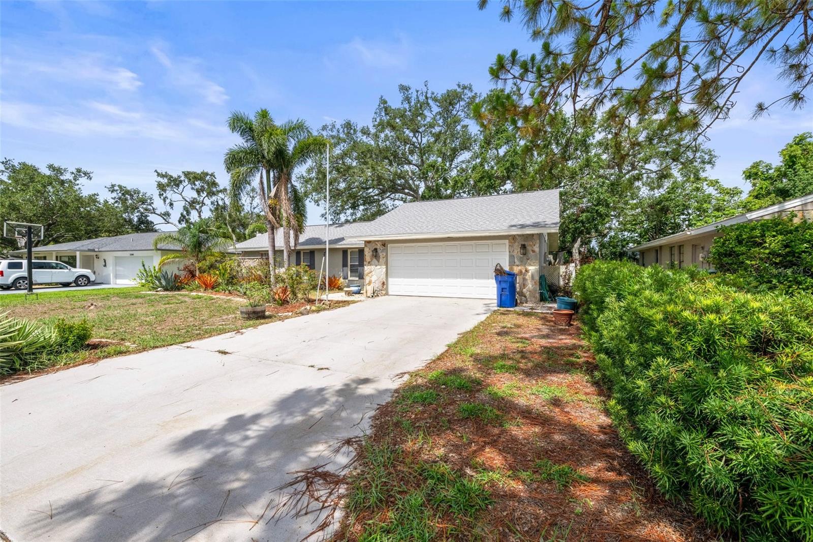 POINTE WEST - Residential