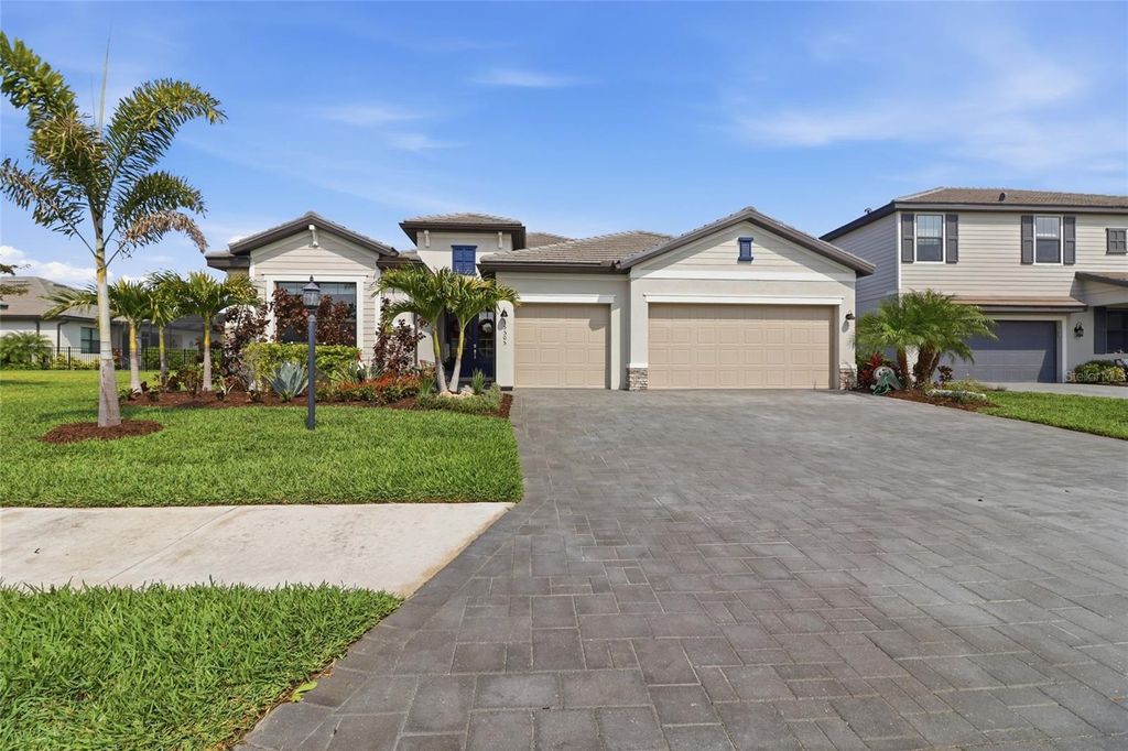 Photo of 15505 White Linen Drive, Bradenton, FL 34211 (MLS # A4686974)