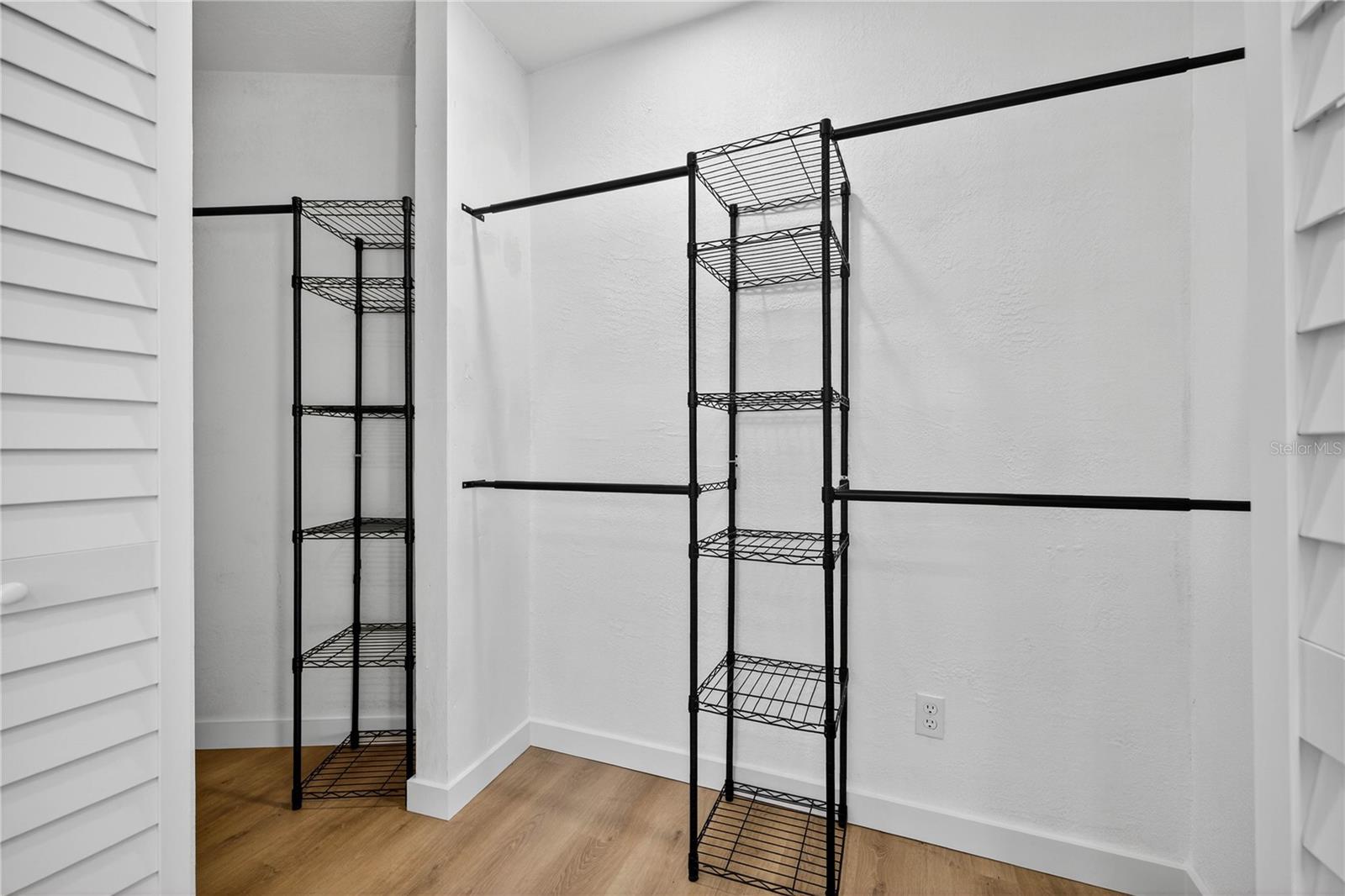 STEPHENSON MANOR UNIT 2 6TH ADD - Residential