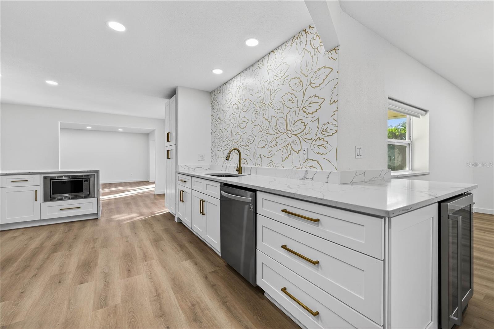 STEPHENSON MANOR UNIT 2 6TH ADD - Residential