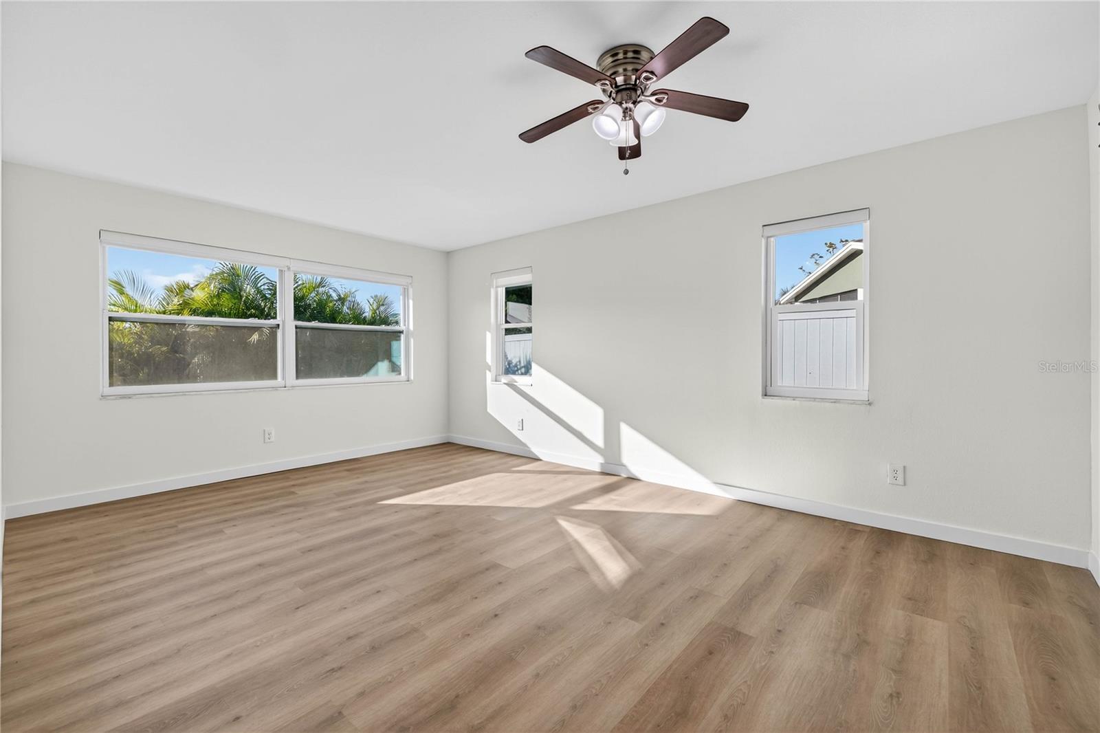 STEPHENSON MANOR UNIT 2 6TH ADD - Residential