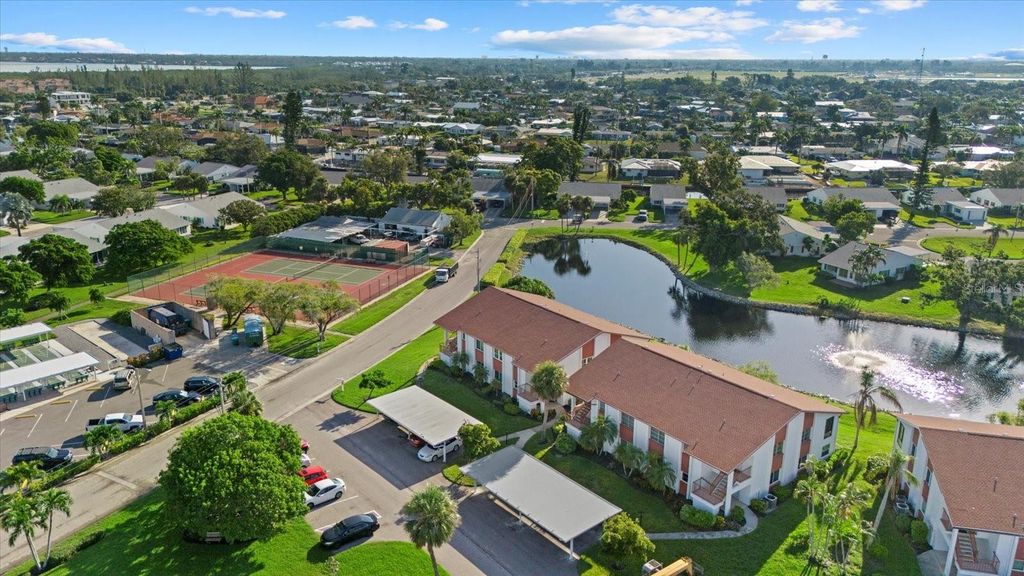 Photo of 4852 Independence Drive, Bradenton, FL 34210 (MLS # A4663545)