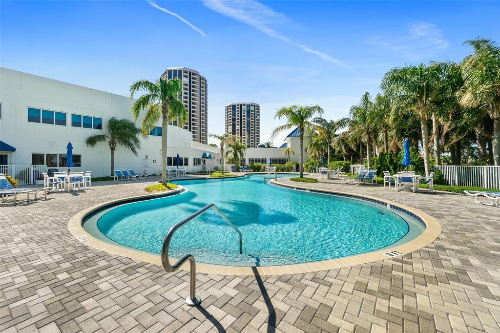Photo of 2 Oceans West Boulevard #406, Daytona Beach Shores, FL 32118 (MLS # V4951012)