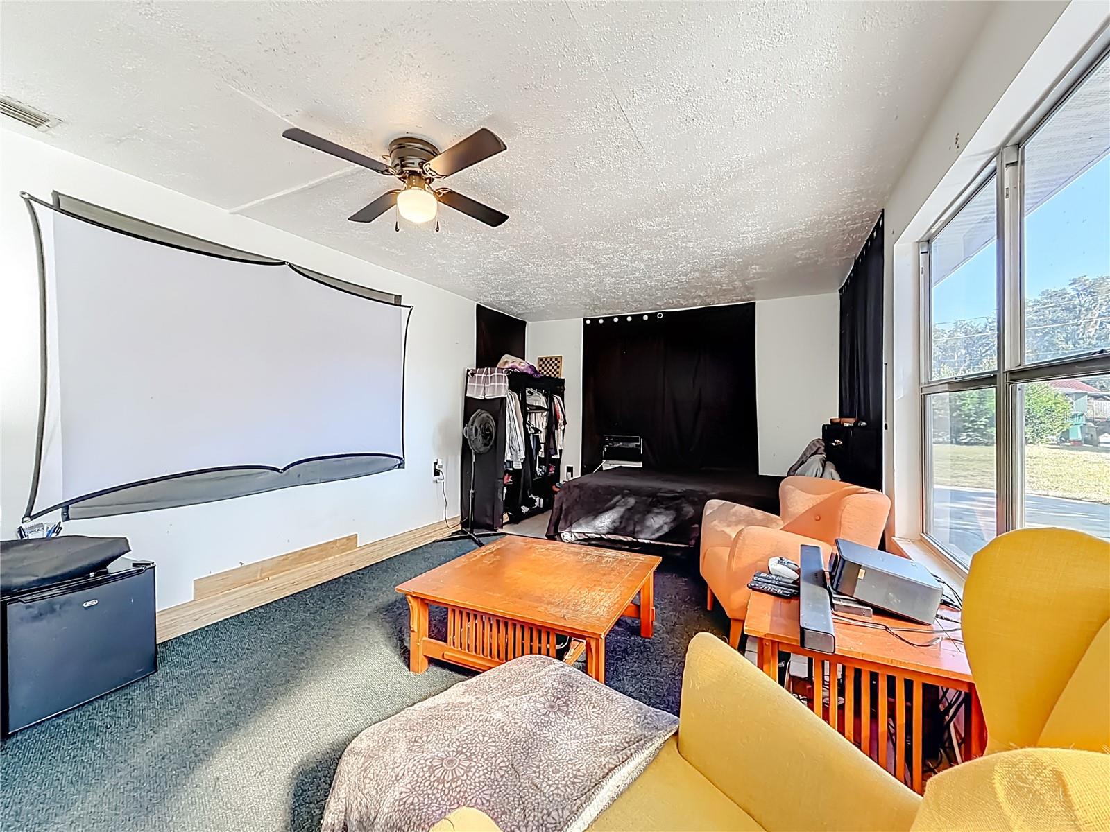 FRUITLAND PARK WHITNEYS - Residential