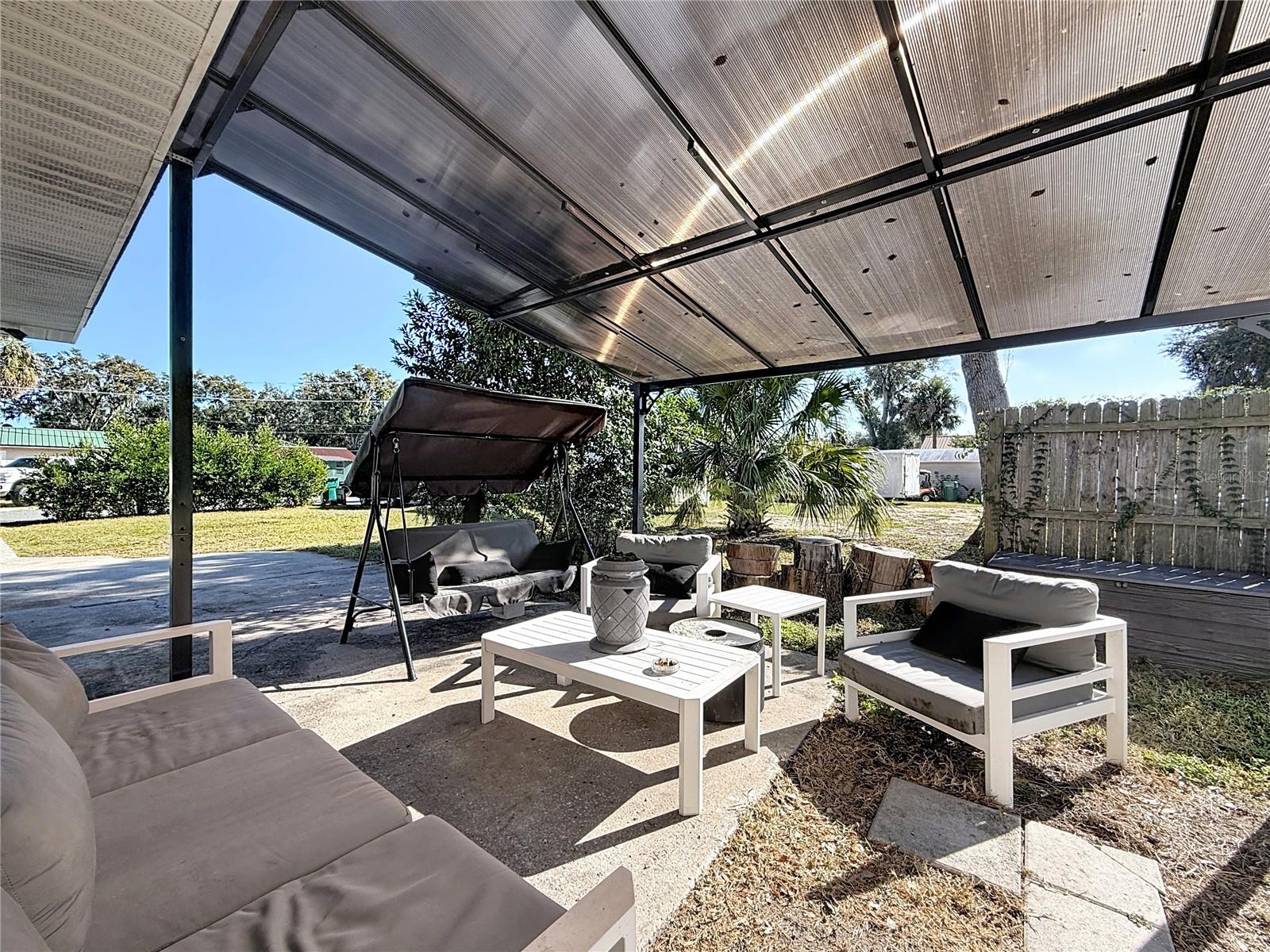 FRUITLAND PARK WHITNEYS - Residential