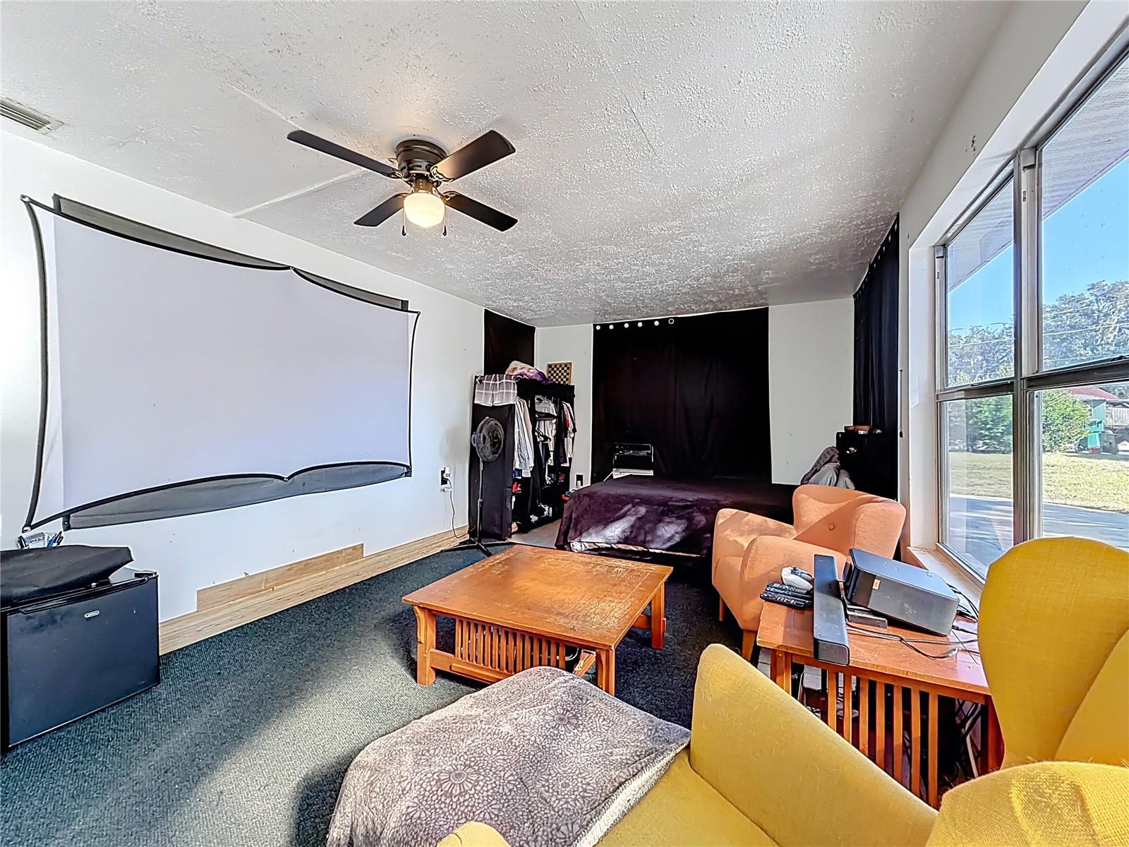 FRUITLAND PARK WHITNEYS - Residential