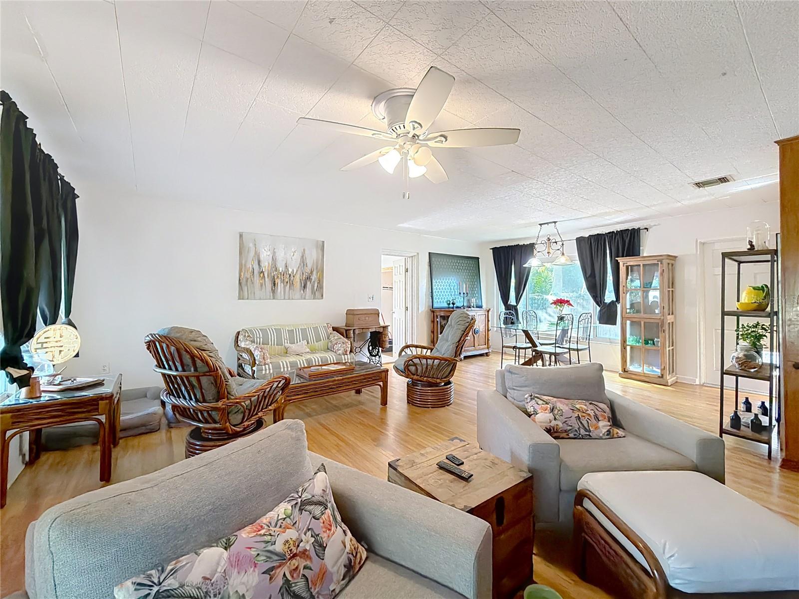 FRUITLAND PARK WHITNEYS - Residential