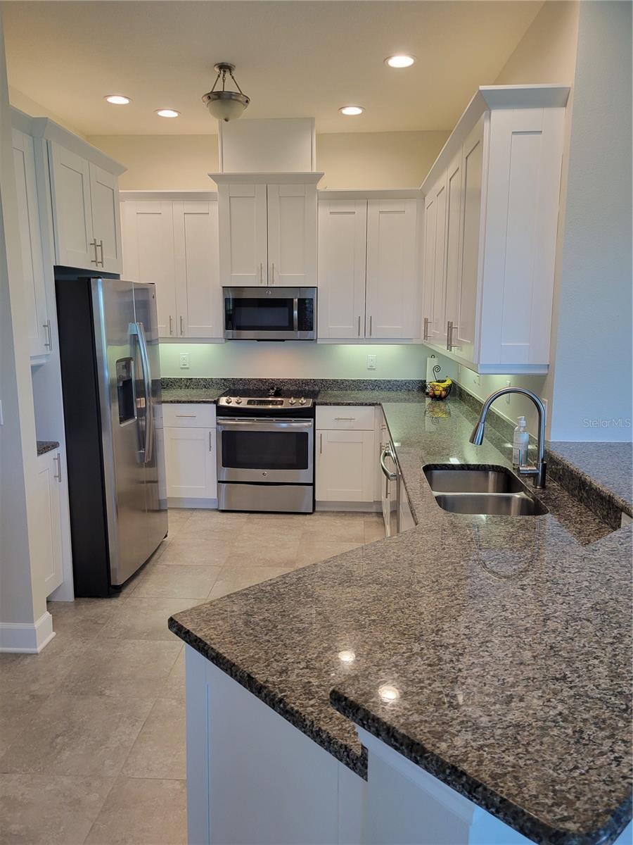 PALMA SOLA BAY CLUB PH 12 - Residential Lease