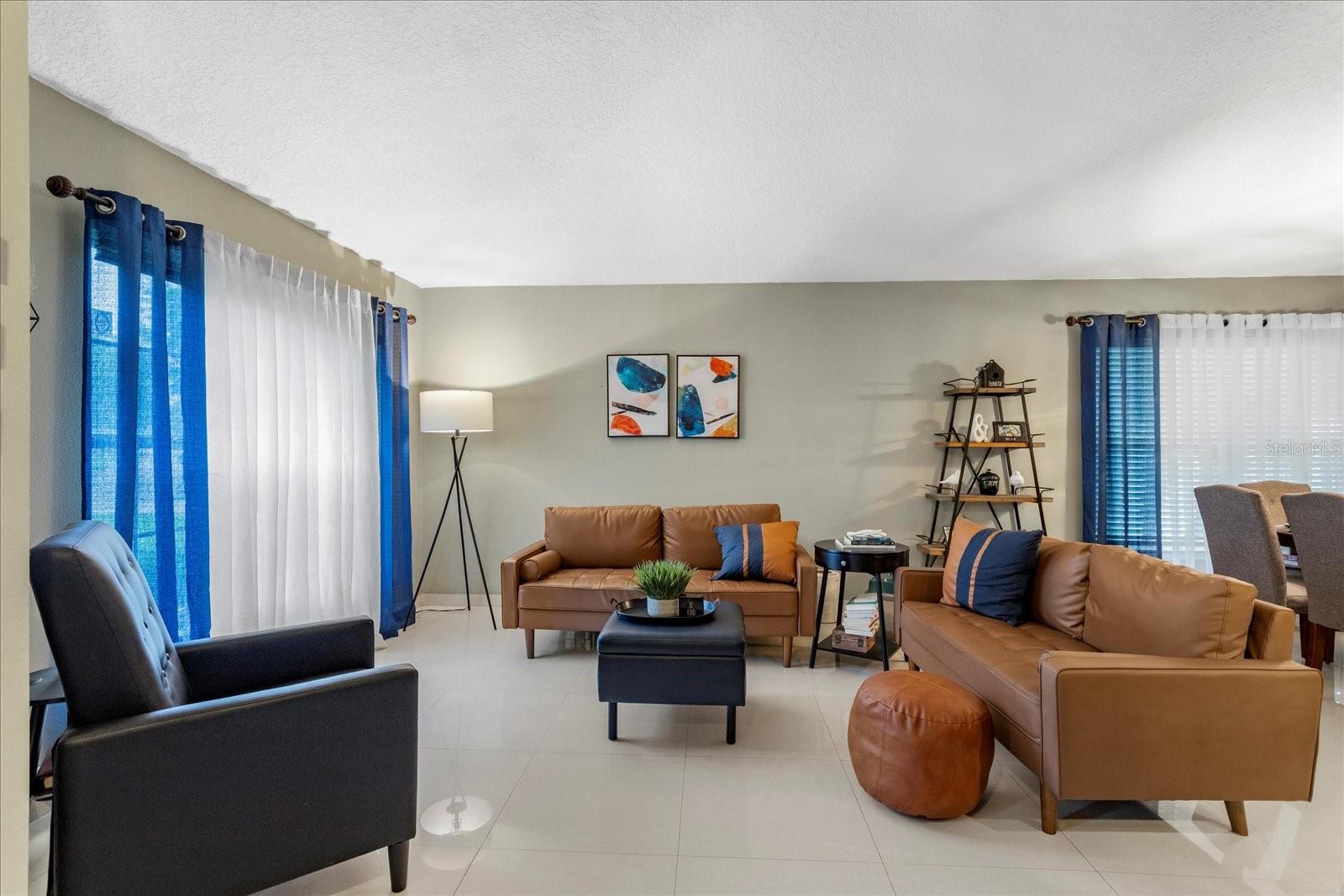 1819 LAUREL BROOK LOOP