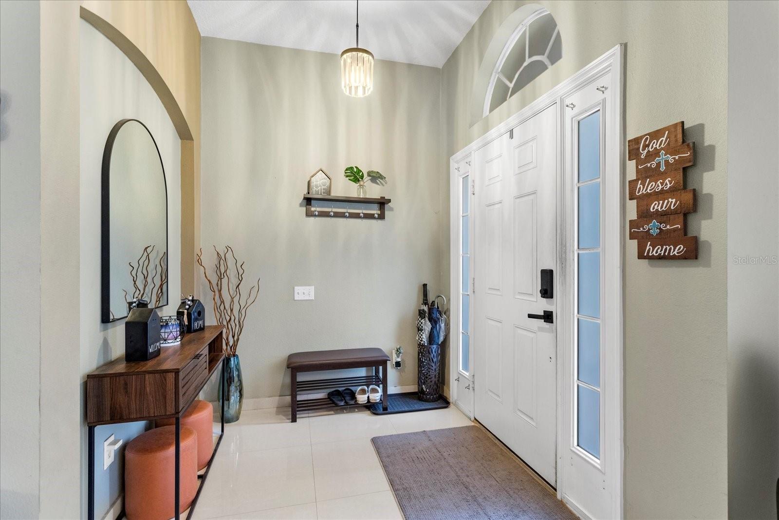 1819 LAUREL BROOK LOOP