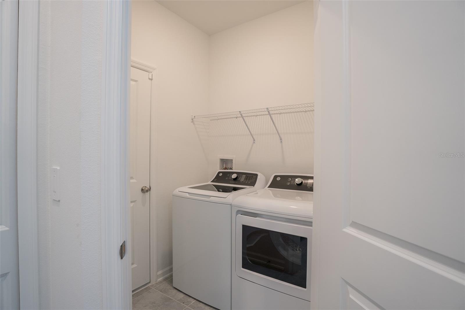 CASCADES PH 1A & 1B - Residential Lease