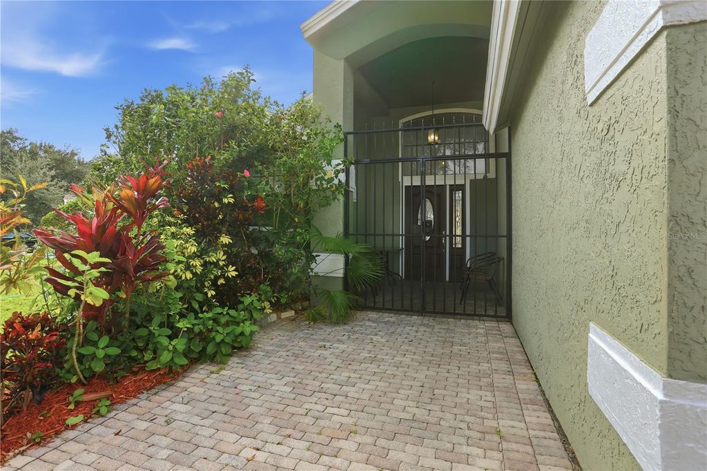 Photo of 1077 Summer Lakes Drive, Orlando, FL 32835 (MLS # O6367248)