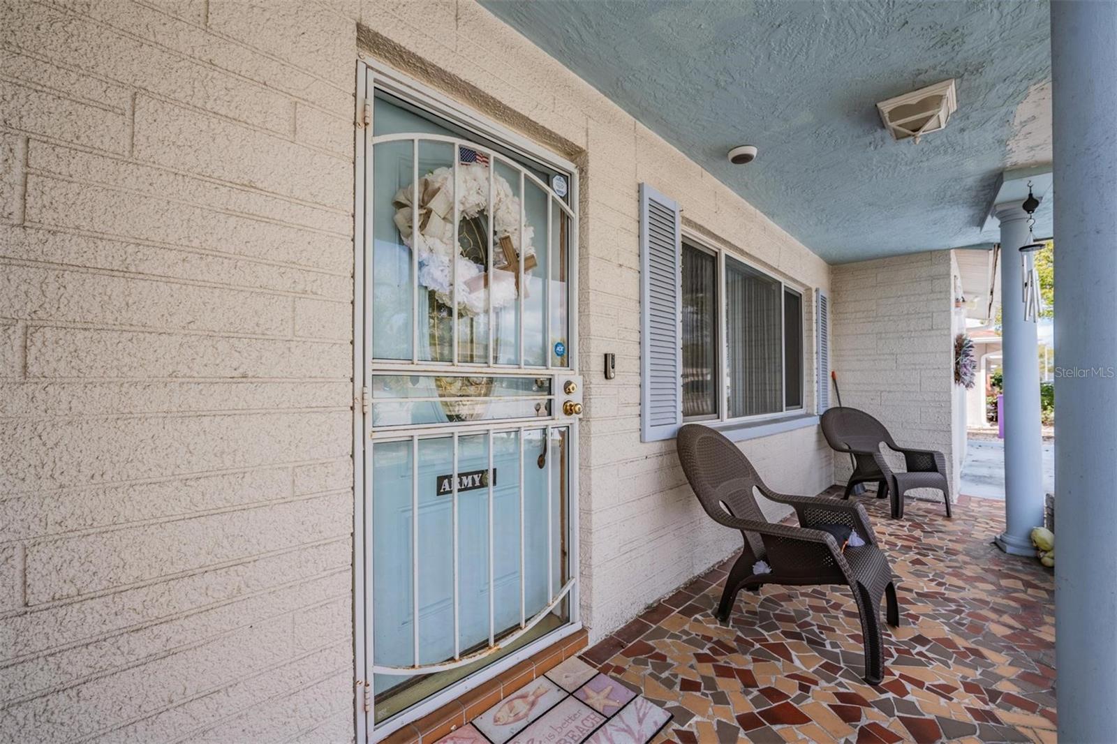 COLONIAL HILLS - Residential