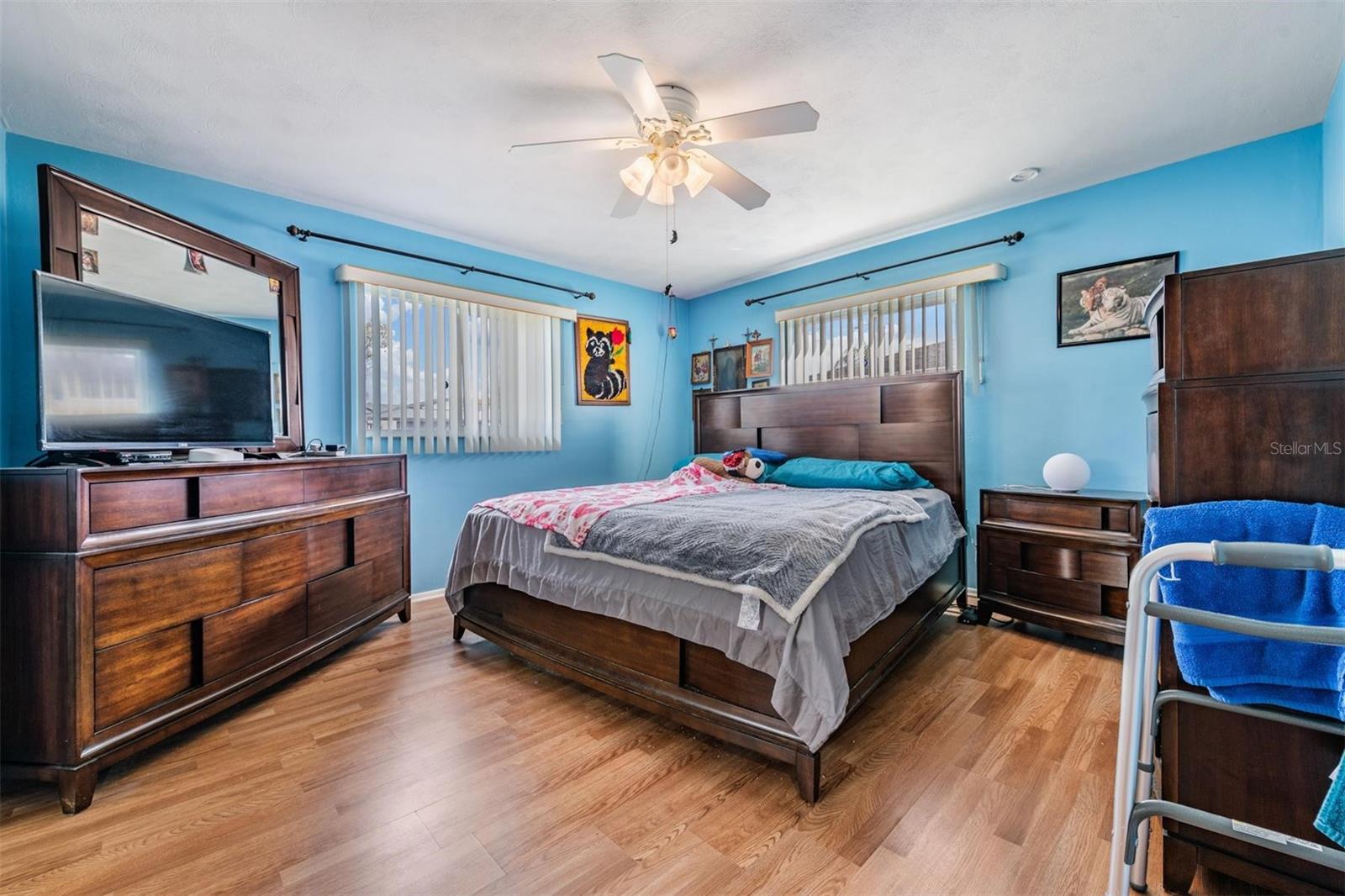 COLONIAL HILLS - Residential