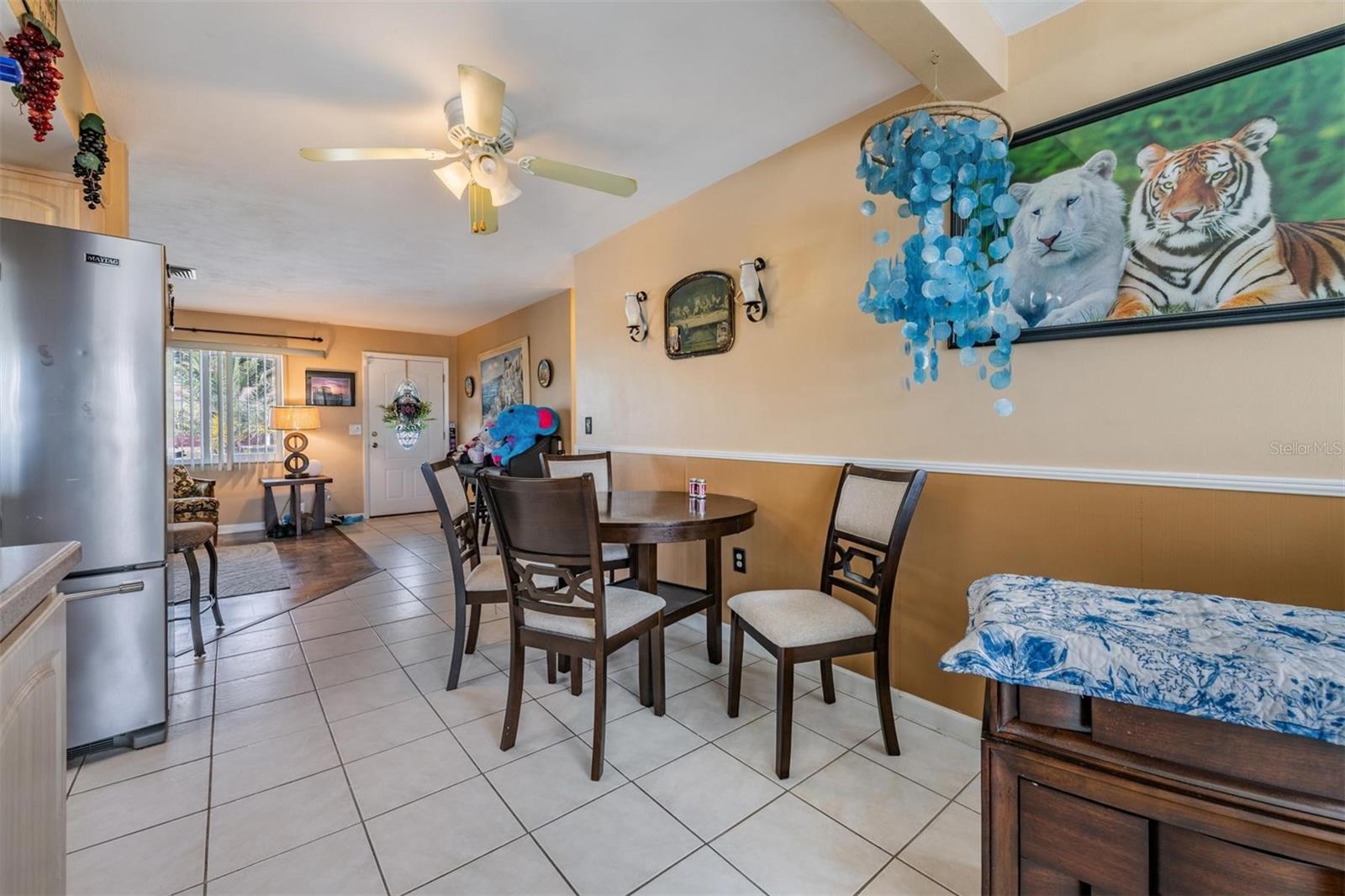 COLONIAL HILLS - Residential