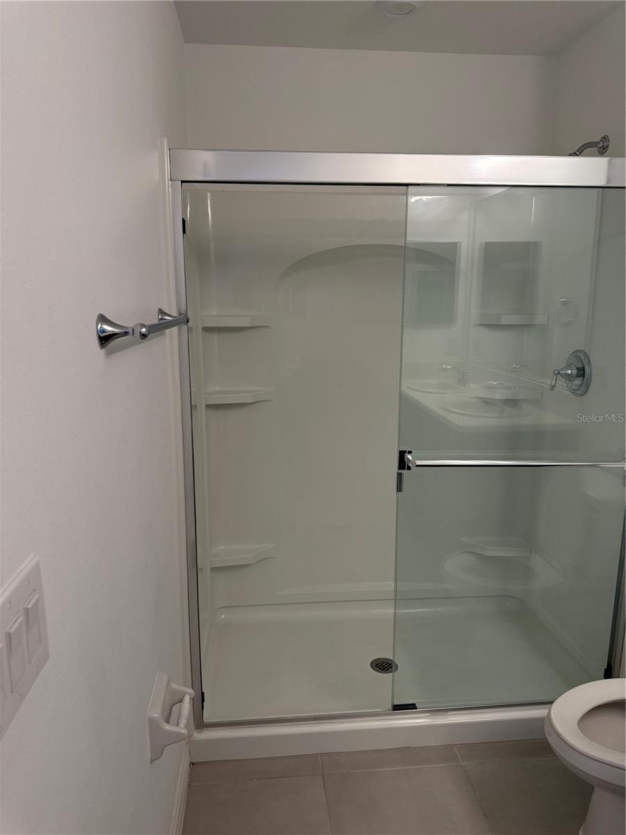 RIVER LNDG PH 1A3-1A4-1A5-1A6 - Residential Lease