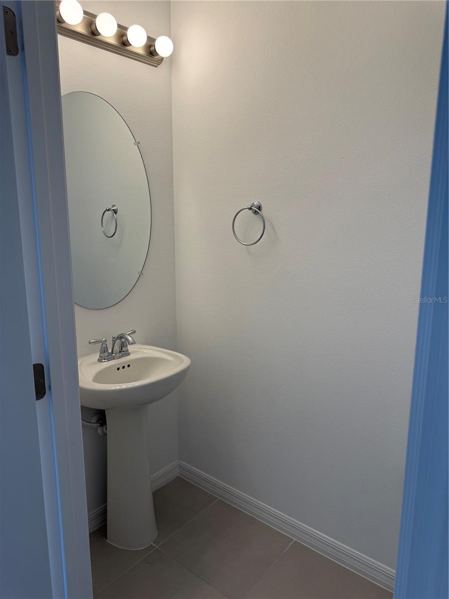 RIVER LNDG PH 1A3-1A4-1A5-1A6 - Residential Lease