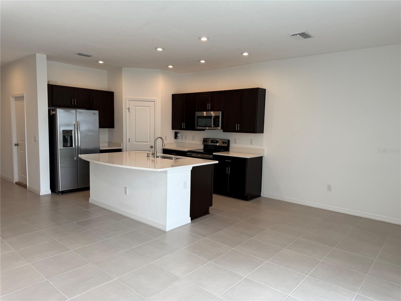 RIVER LNDG PH 1A3-1A4-1A5-1A6 - Residential Lease