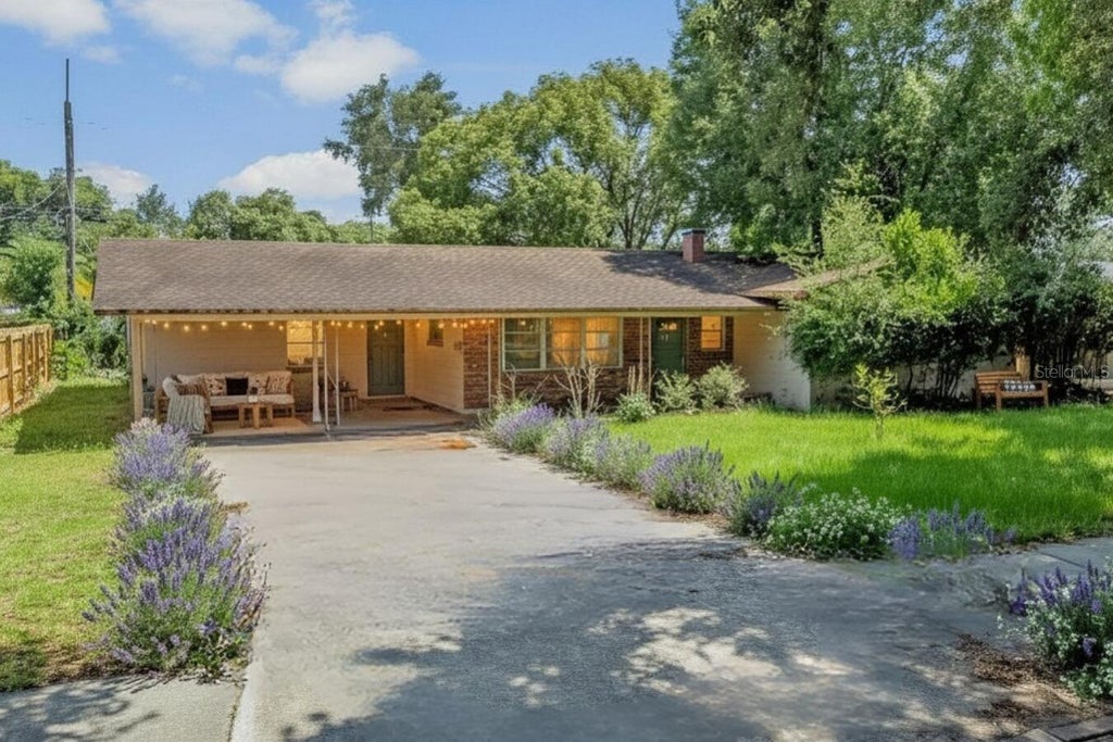 Photo of 2406 Dellwood Drive, Orlando, FL 32806 (MLS # O6420517)