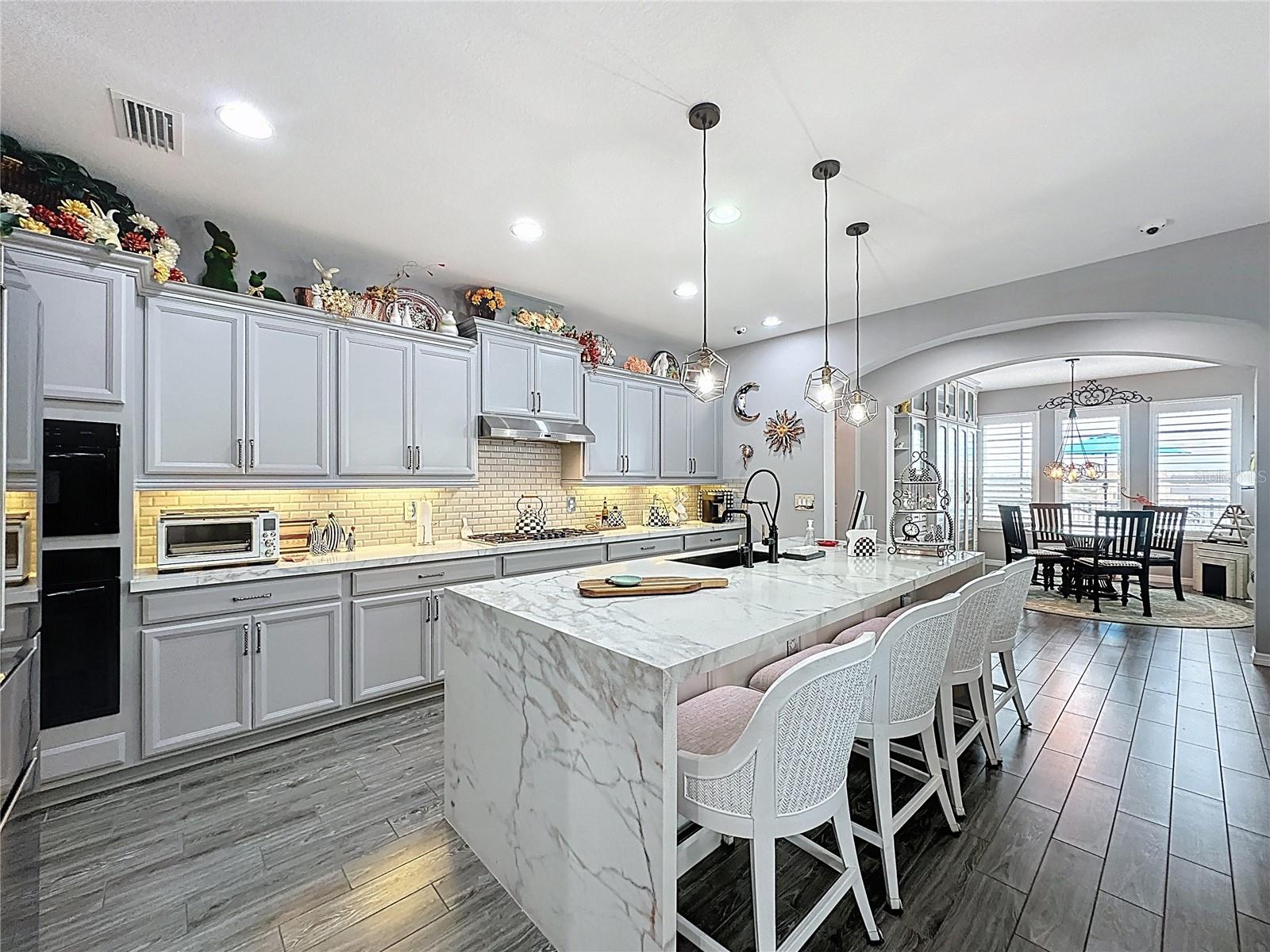 CASCADES OF GROVELAND (TRILOGY) - Residential
