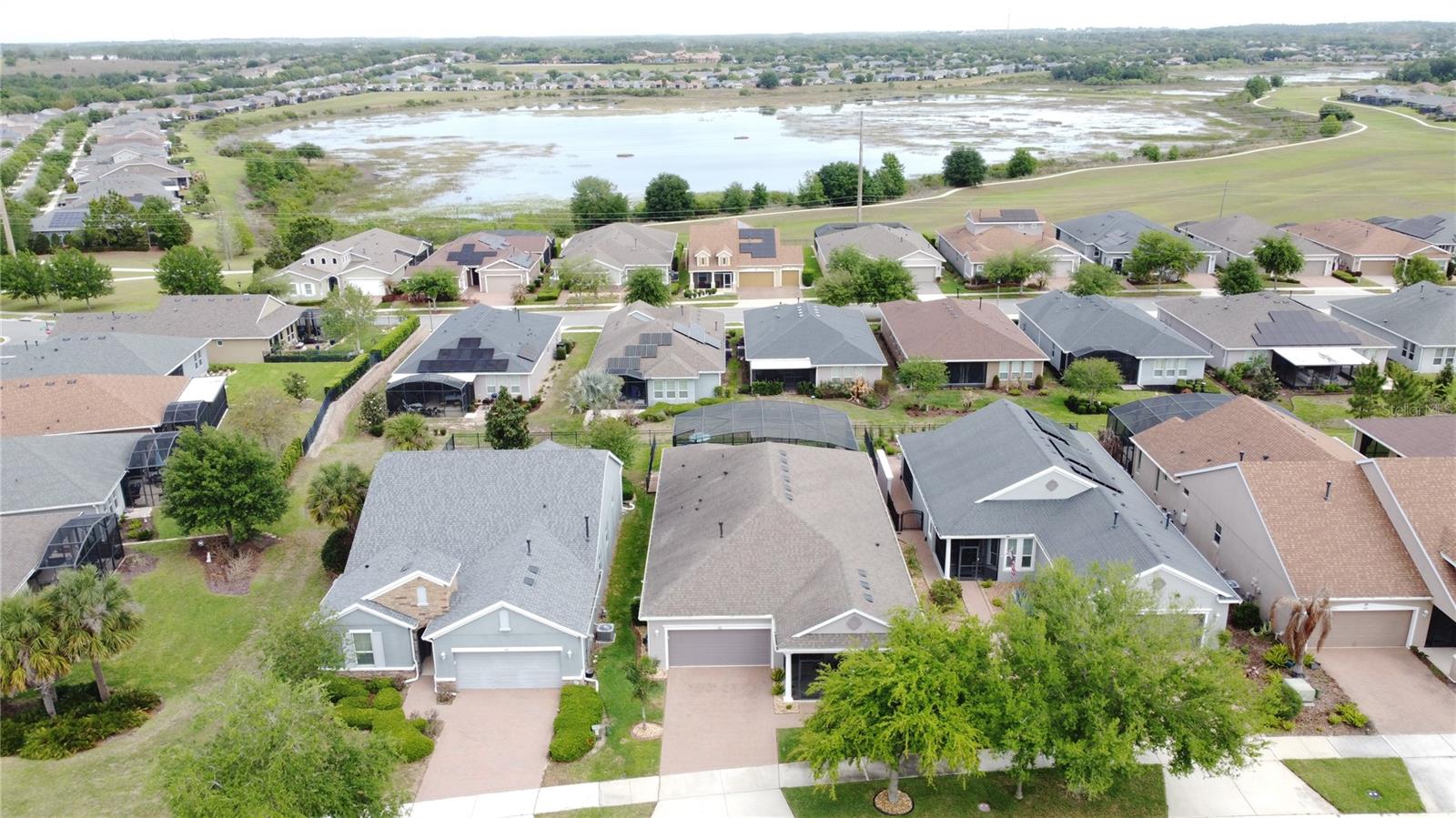 CASCADES OF GROVELAND (TRILOGY) - Residential