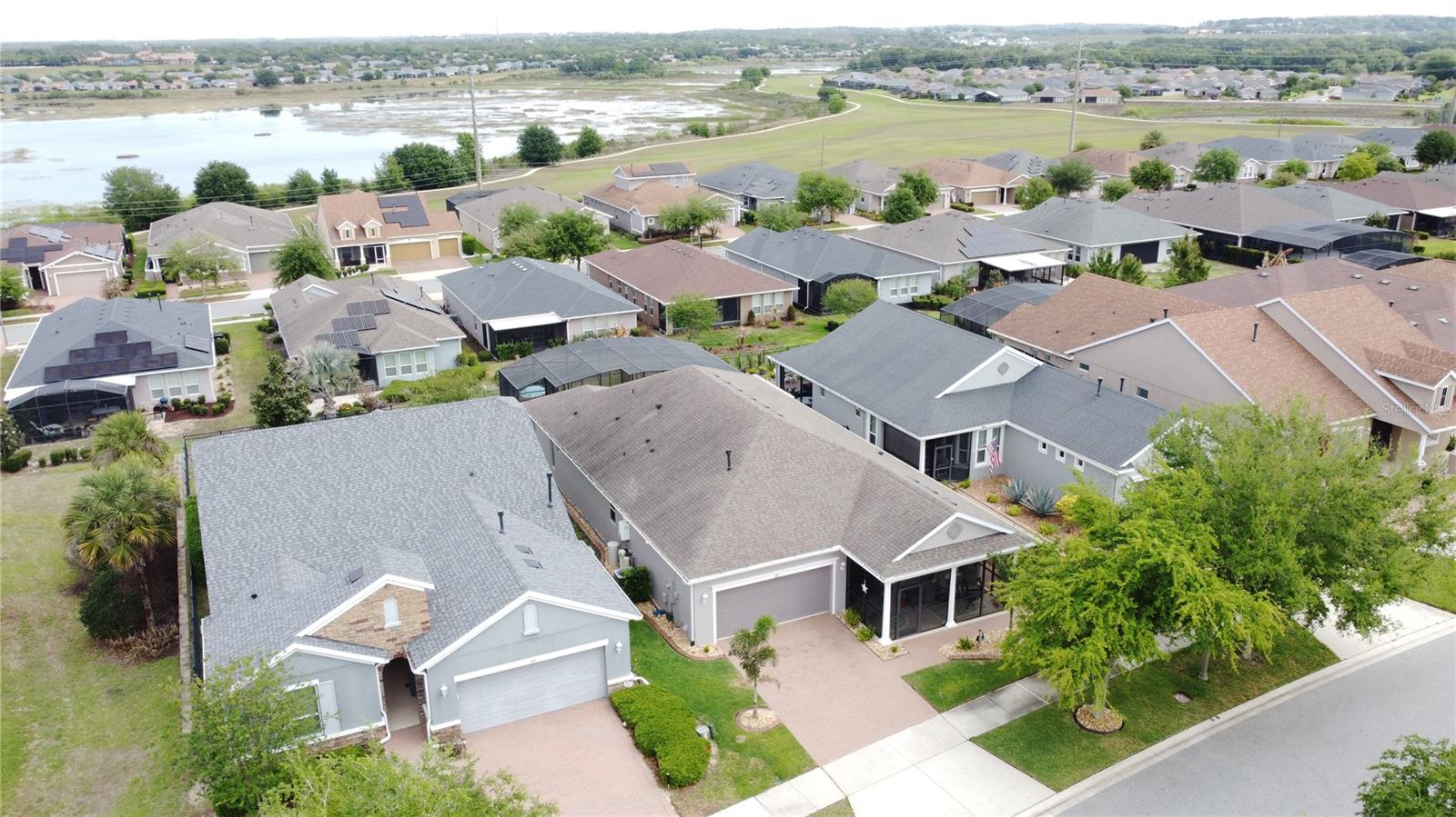 CASCADES OF GROVELAND (TRILOGY) - Residential