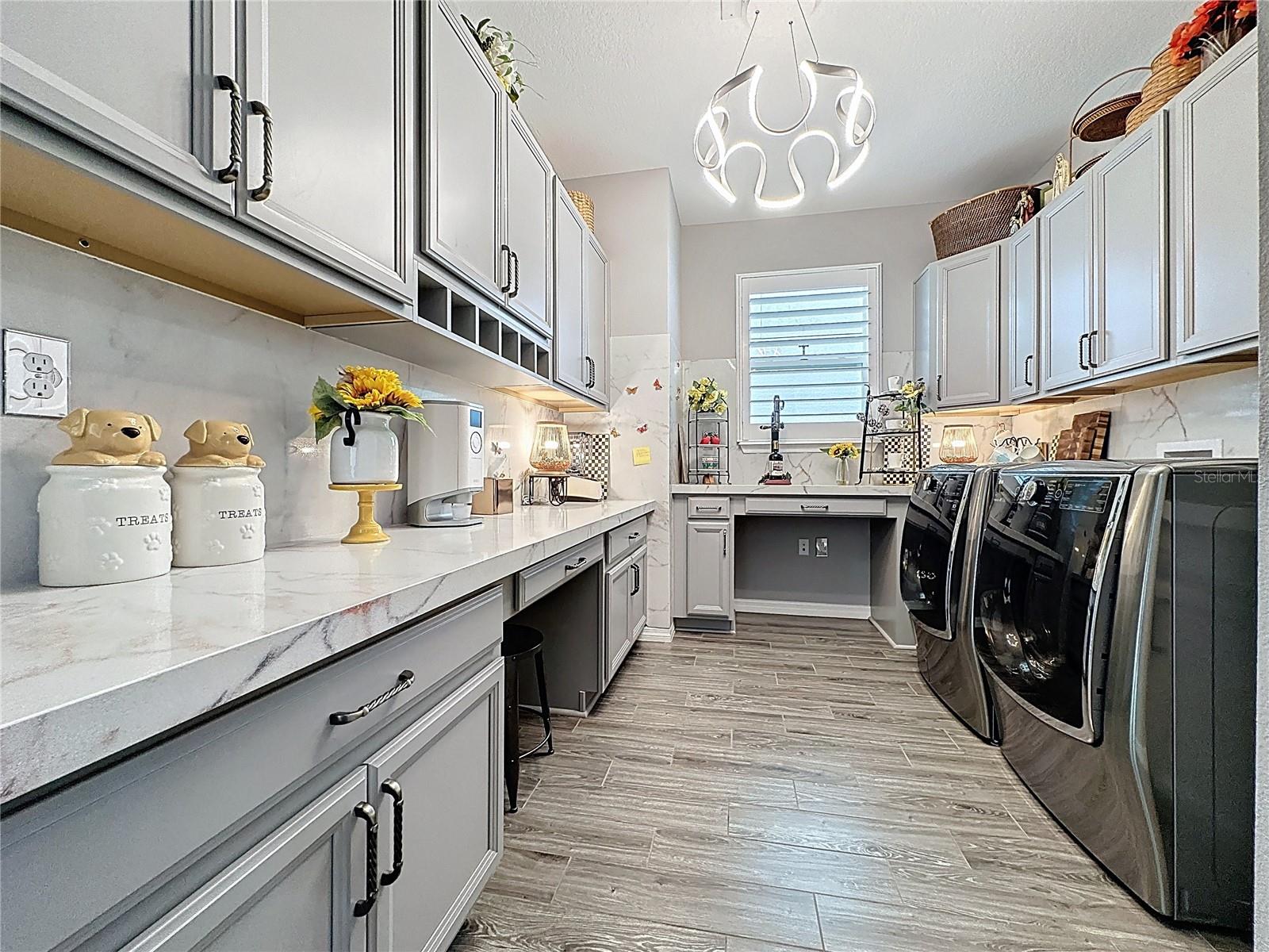 CASCADES OF GROVELAND (TRILOGY) - Residential