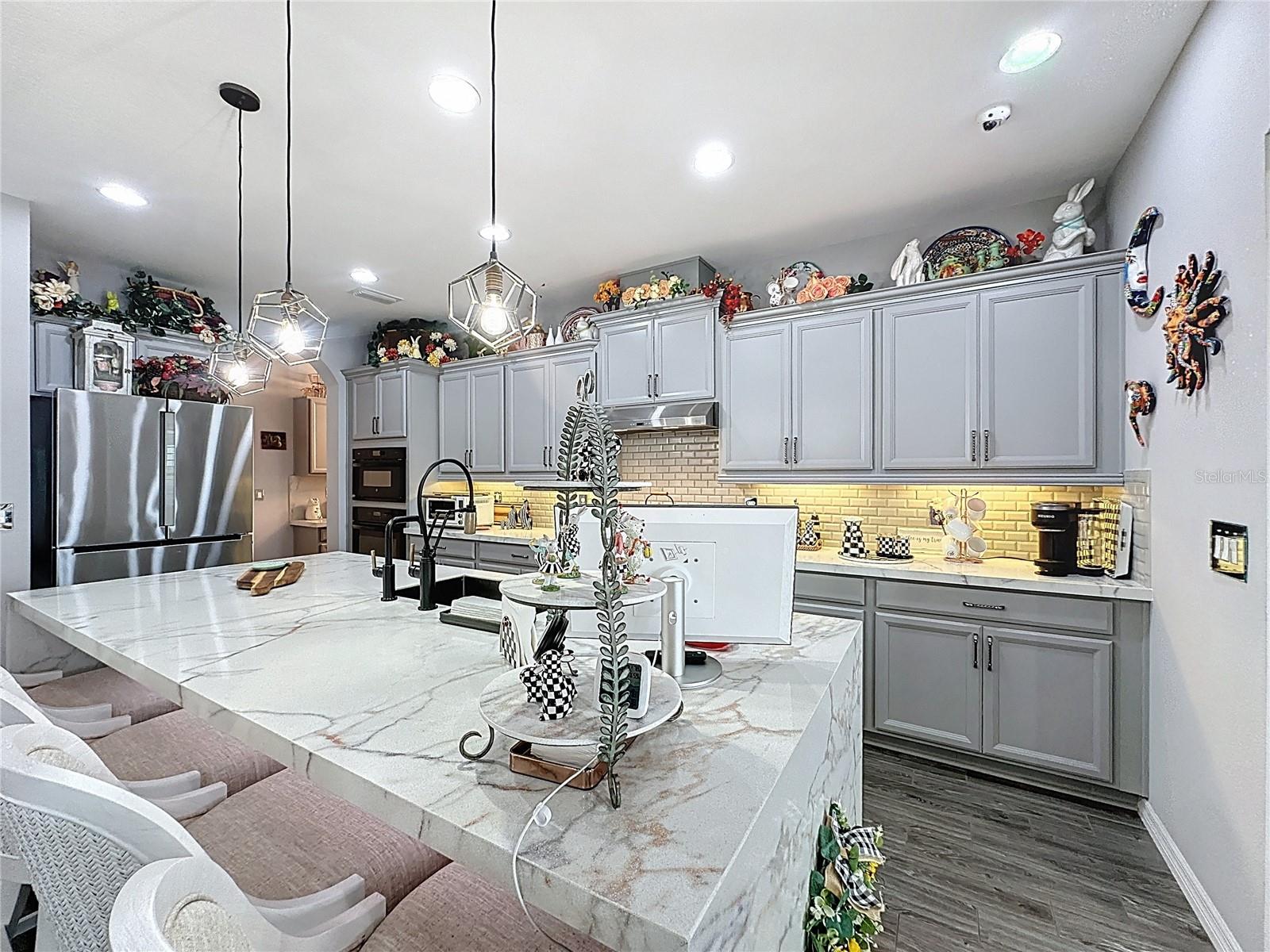 CASCADES OF GROVELAND (TRILOGY) - Residential