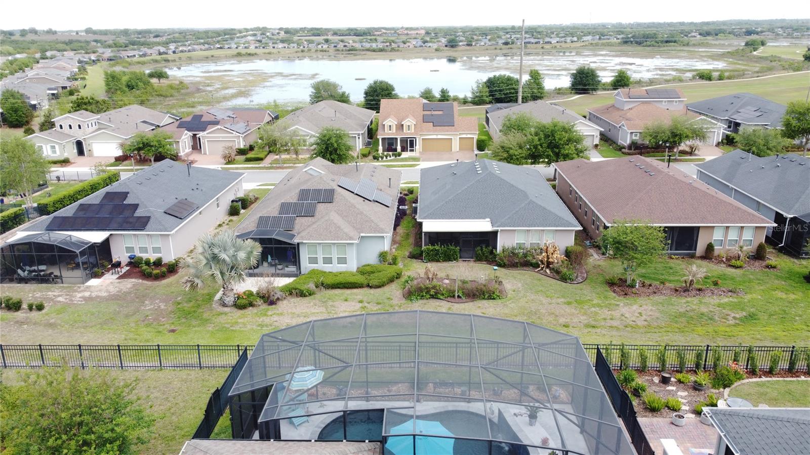 CASCADES OF GROVELAND (TRILOGY) - Residential