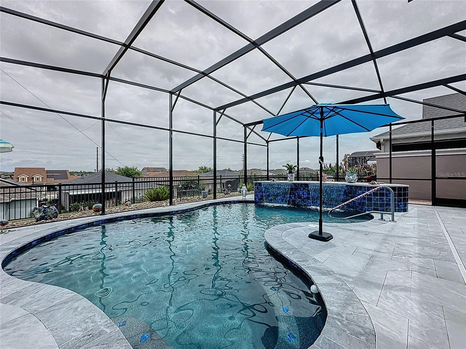 CASCADES OF GROVELAND (TRILOGY) - Residential