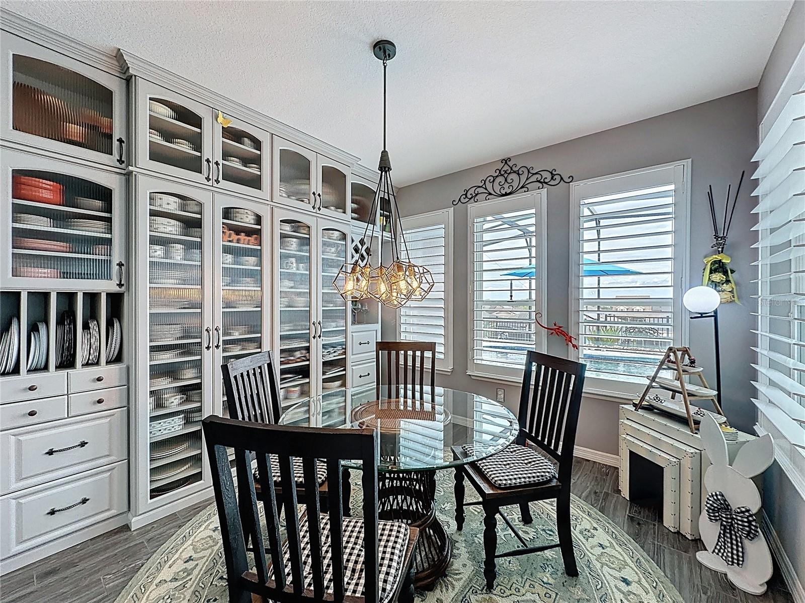 CASCADES OF GROVELAND (TRILOGY) - Residential