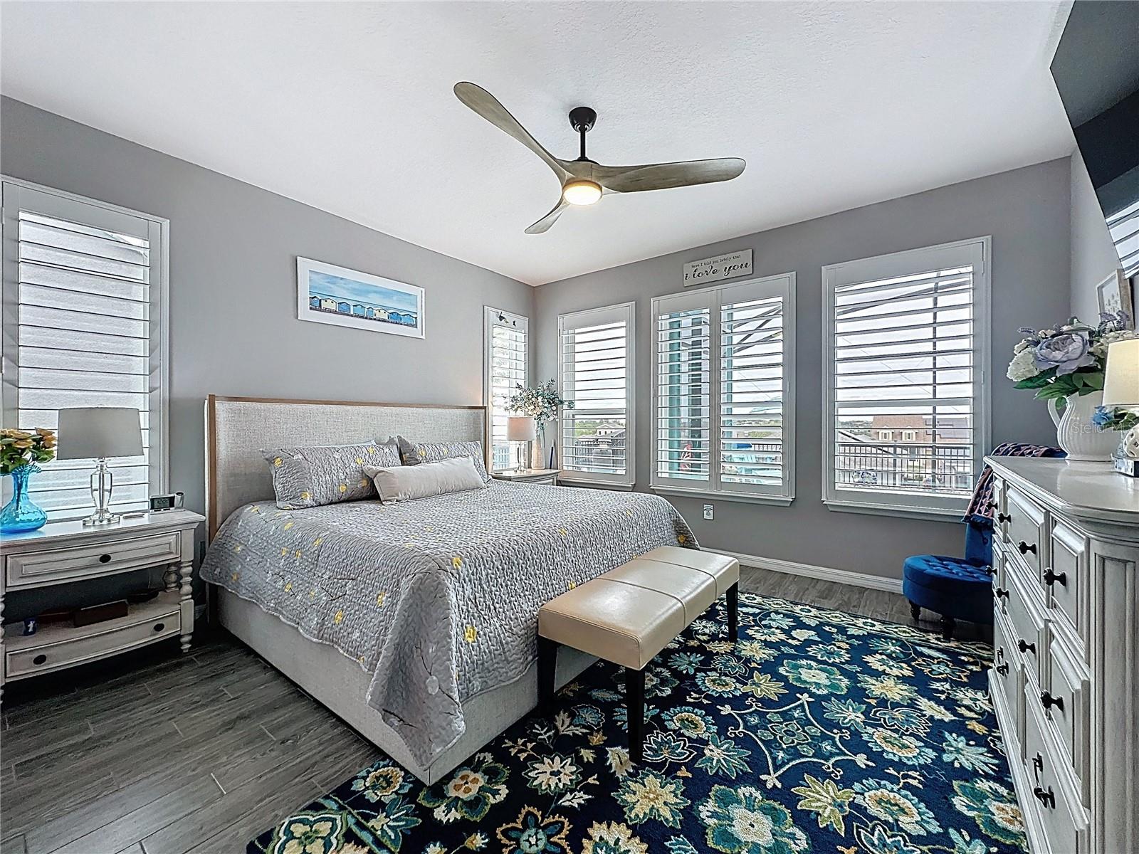 CASCADES OF GROVELAND (TRILOGY) - Residential