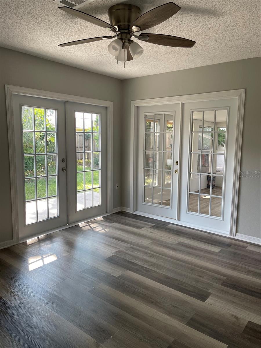 FAWN OAKS VILLAGE SUB - Residential Lease