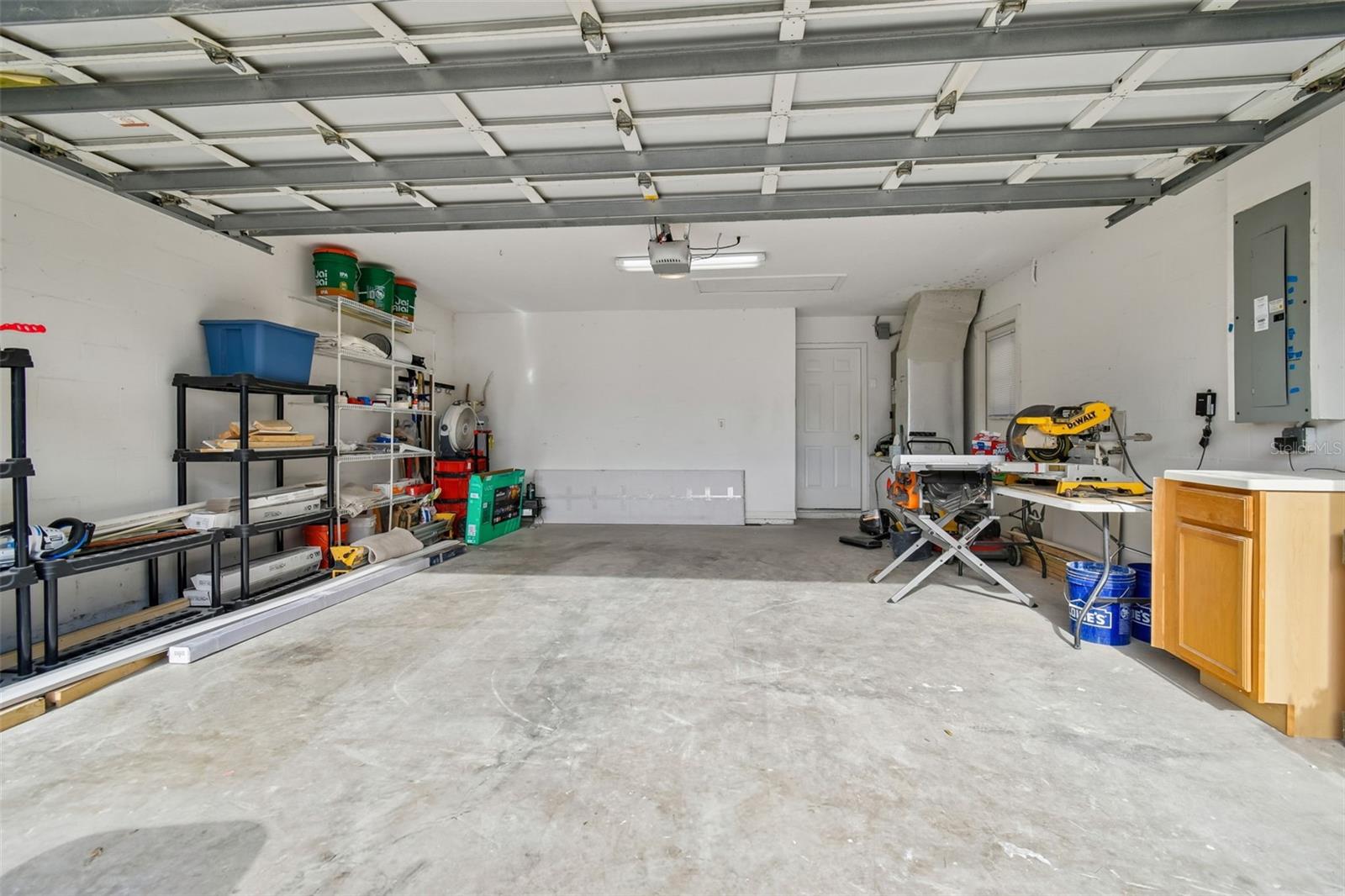 RIVER HILLS COUNTRY CLUB PARCE - Residential Lease