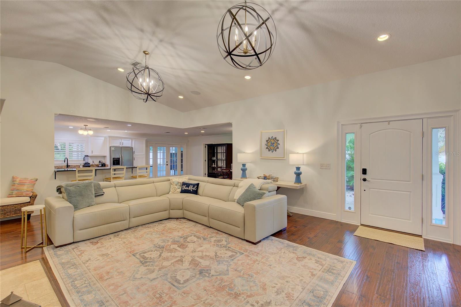 14 EVONAIRE CIRCLE
