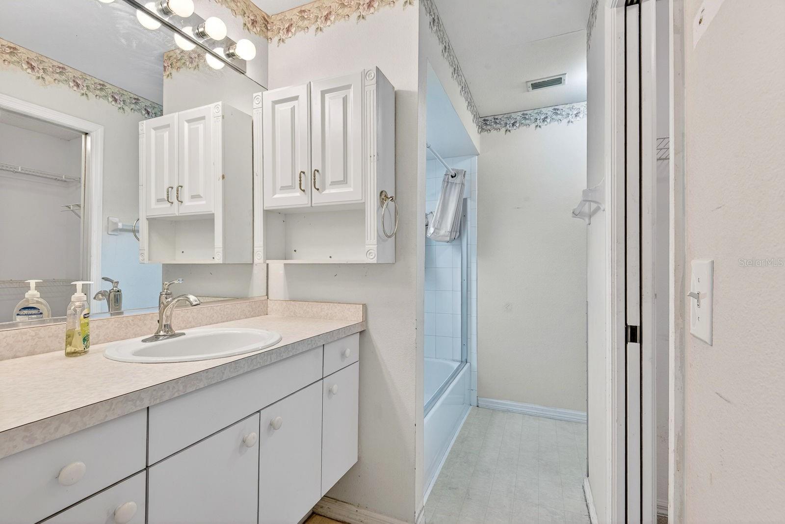 CREEKWOOD PH ONE SUBPHASE I UNIT B2B3 - Residential