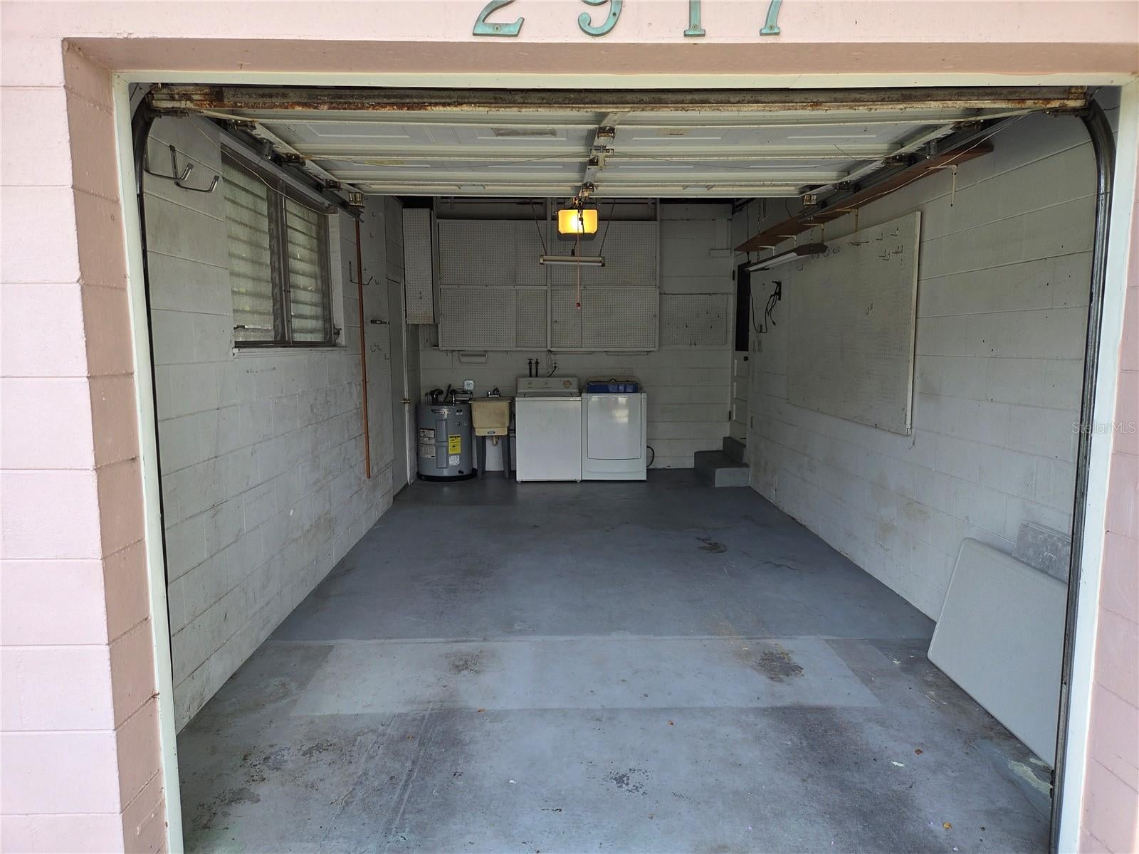 2917 VINE STREET