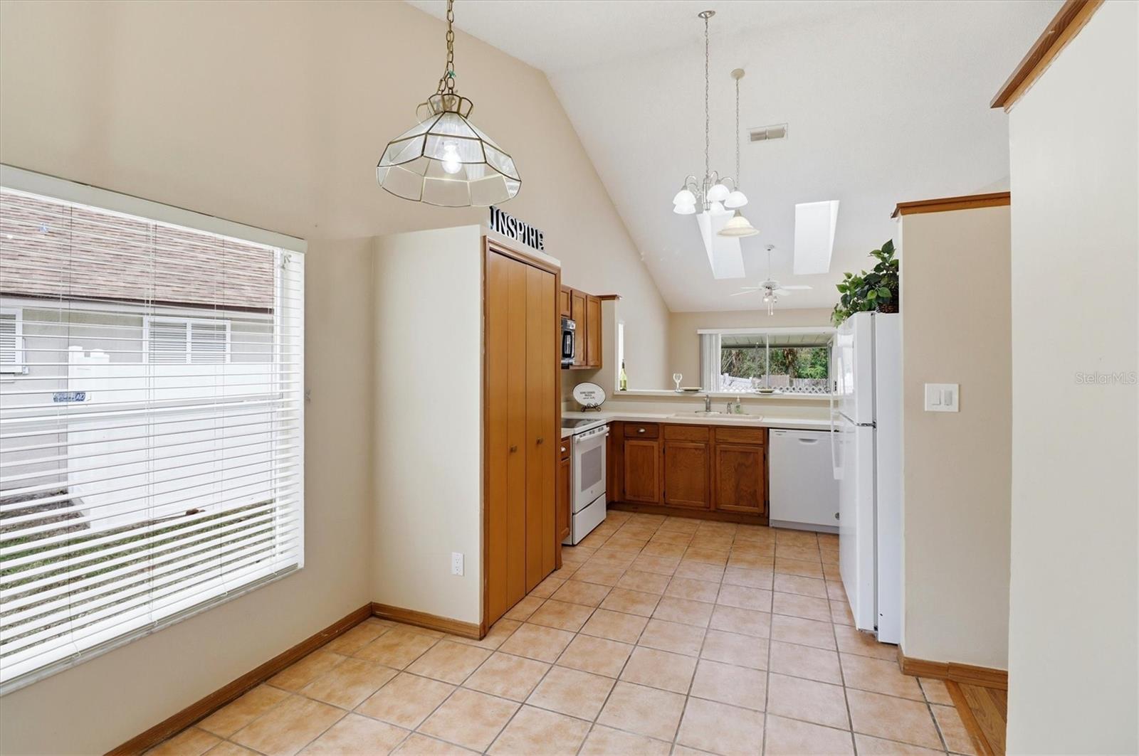 CROSSINGS REMINGTON OAKS AT - Residential