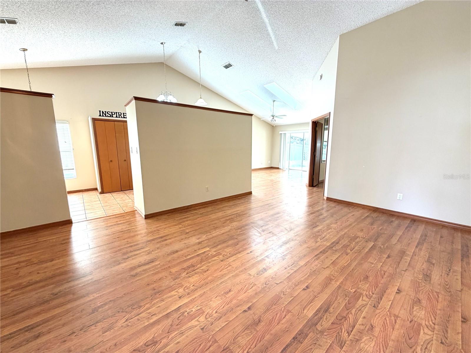 CROSSINGS REMINGTON OAKS AT - Residential